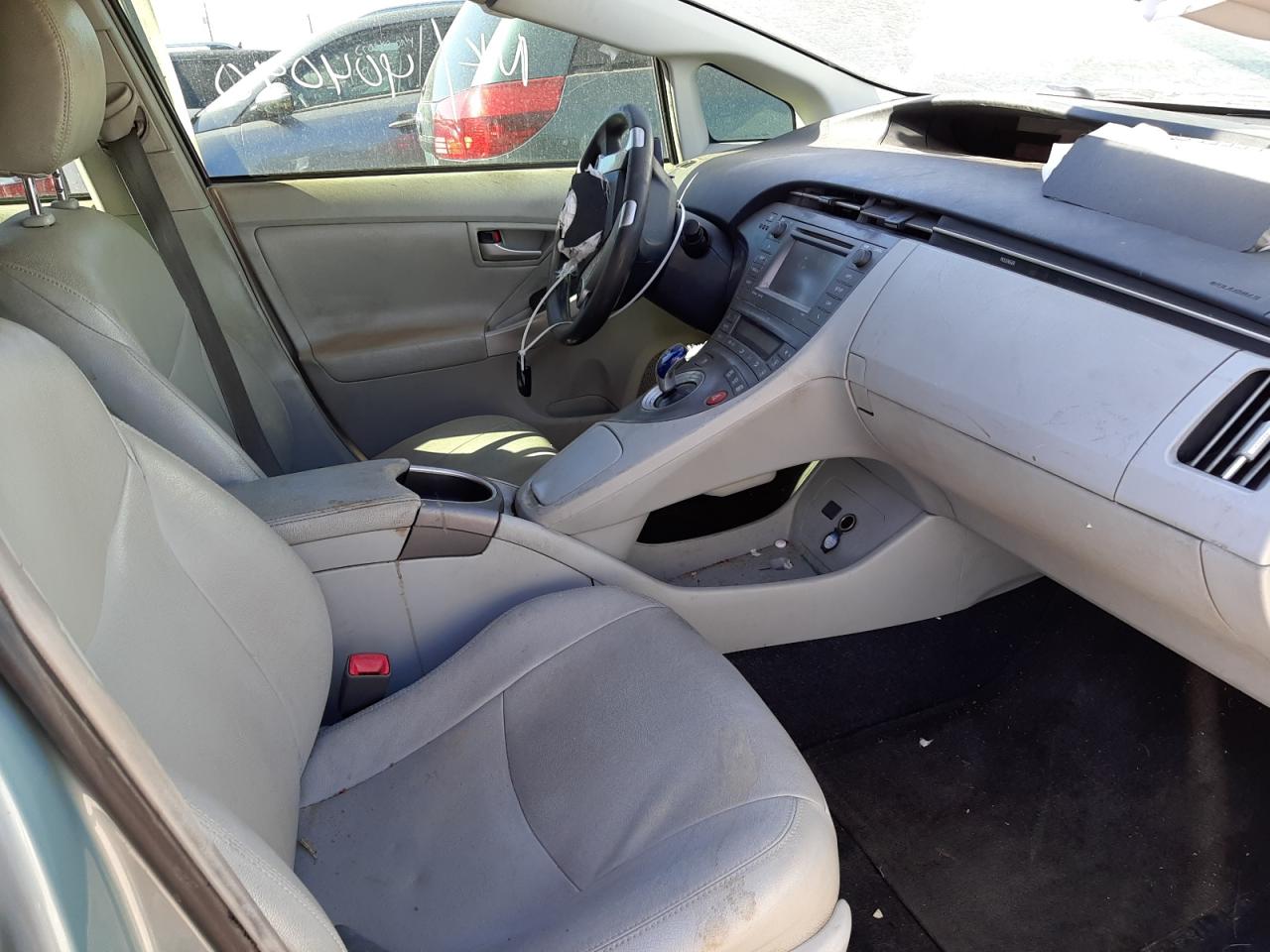 Photo 5 from auction – 2013 TOYOTA PRIUS with VIN JTDKN3DUXD5562148