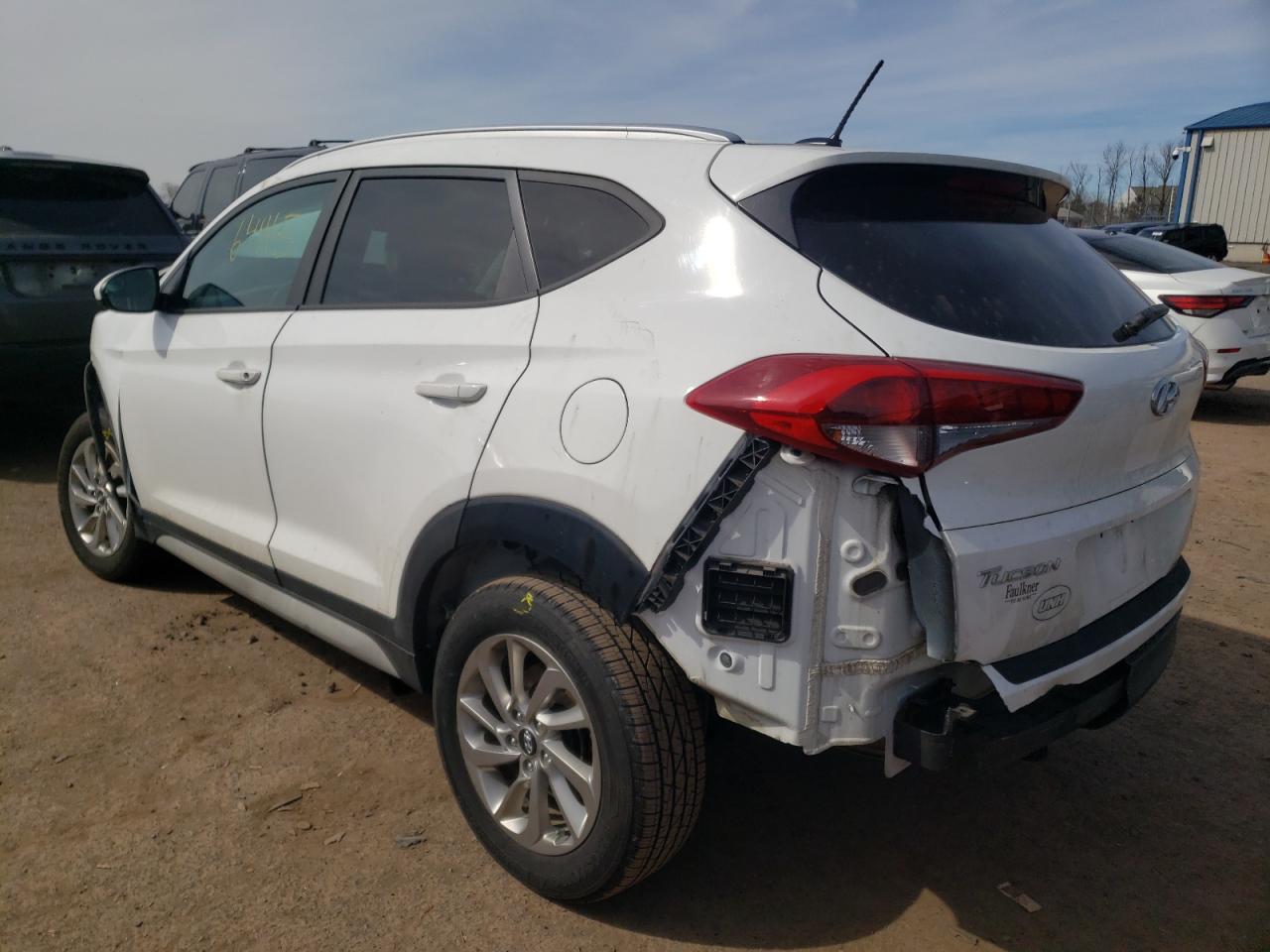 Photo 3 from auction – 2017 HYUNDAI TUCSON with VIN KM8J33A44HU383441