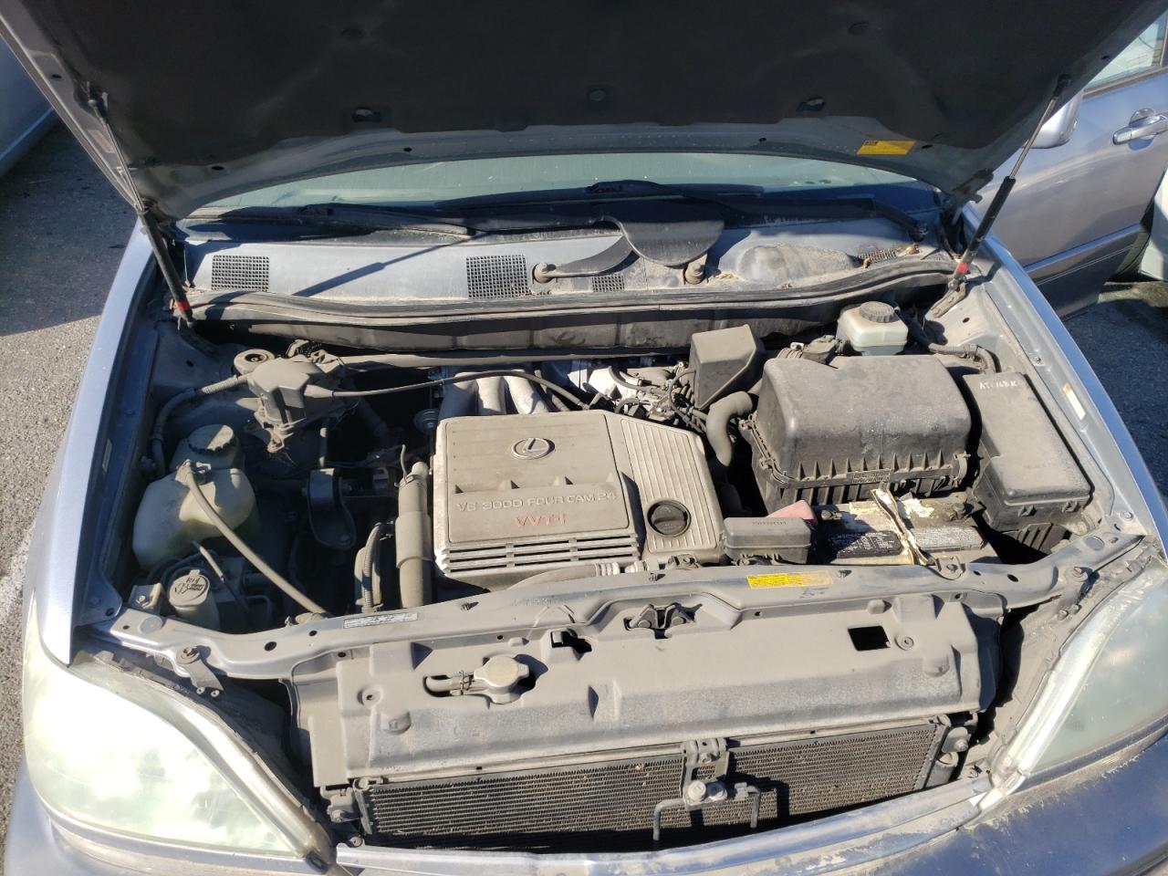 Photo 7 from auction – 2002 LEXUS RX 300 with VIN JTJGF10U920139629