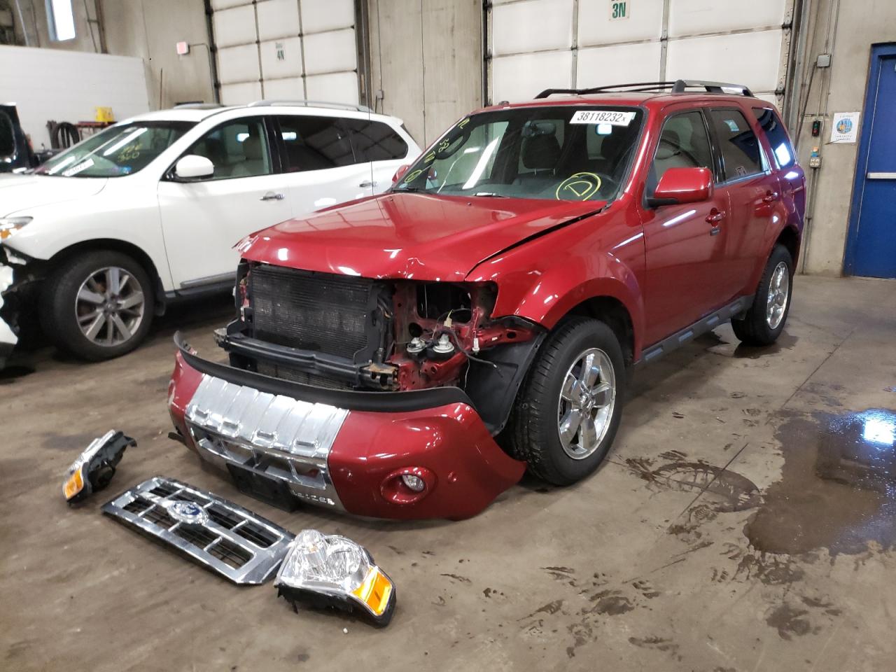 Photo 2 from auction – 2012 FORD ESCAPE LIM with VIN 1FMCU9EG7CKA43914