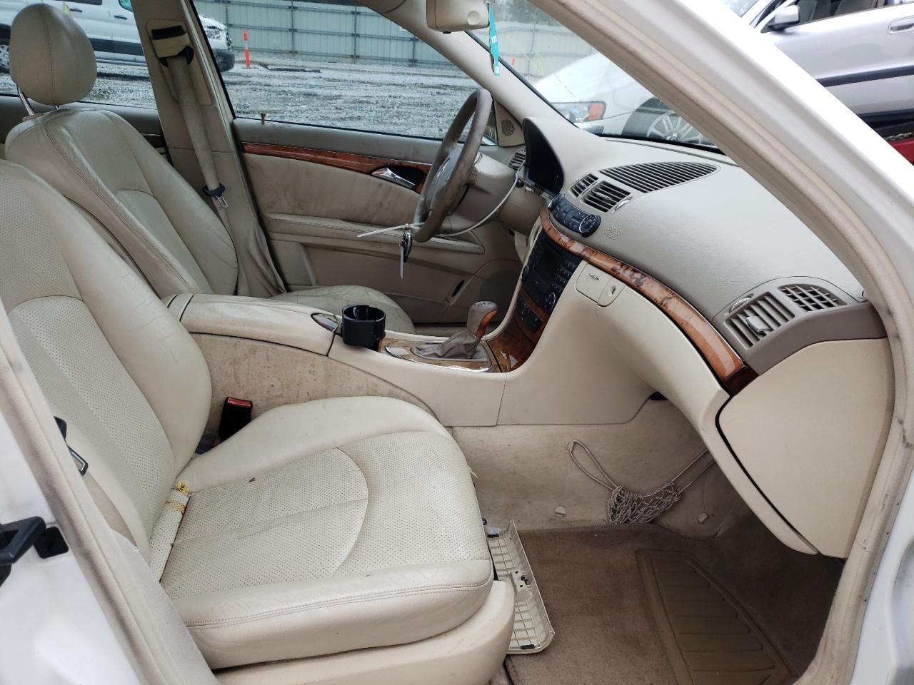 Photo 5 from auction – 2003 MERCEDES-BENZ E 320 with VIN WDBUF65J83A210685