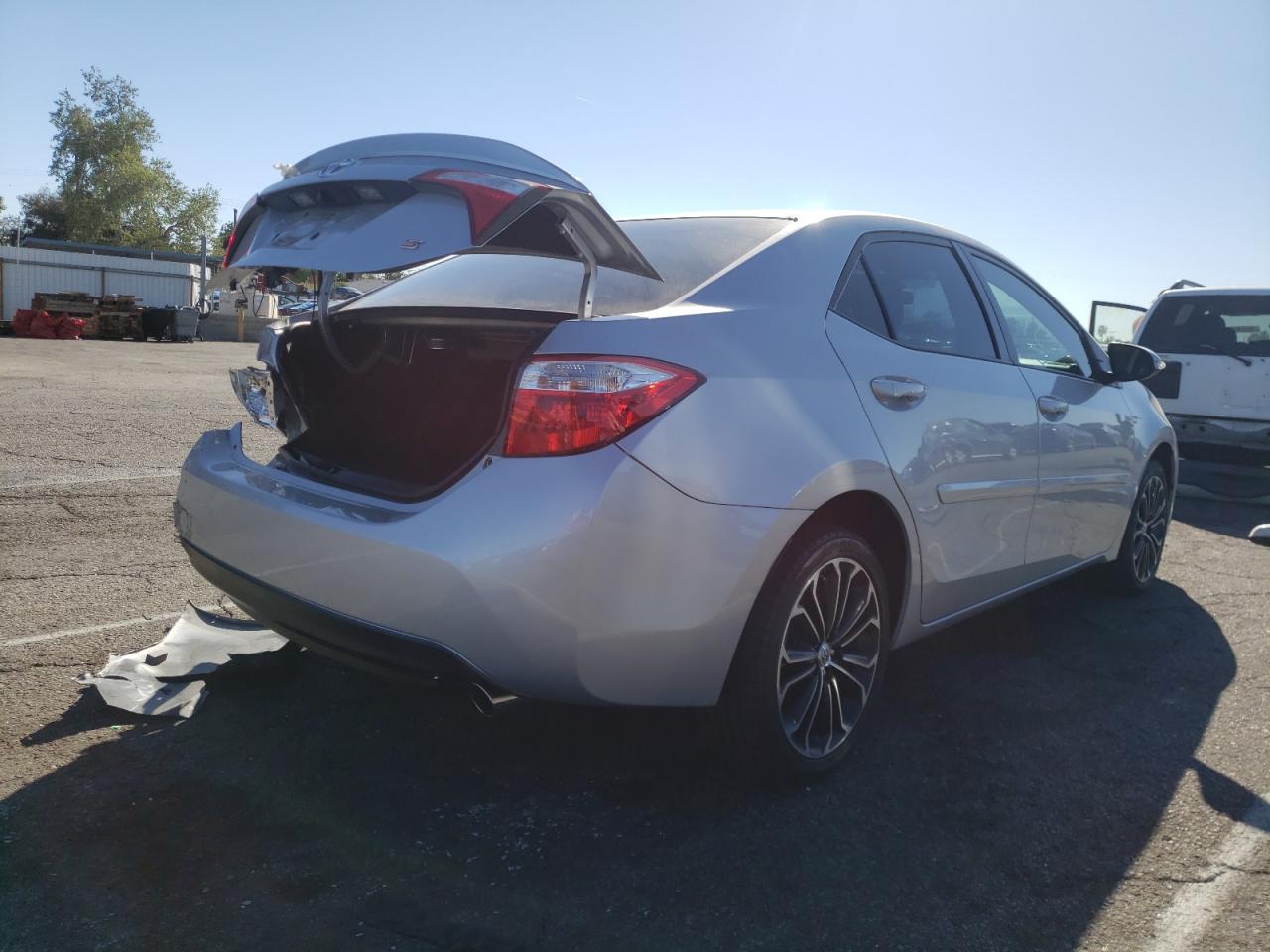 Photo 4 from auction – 2016 TOYOTA COROLLA L with VIN 5YFBURHE7GP425524