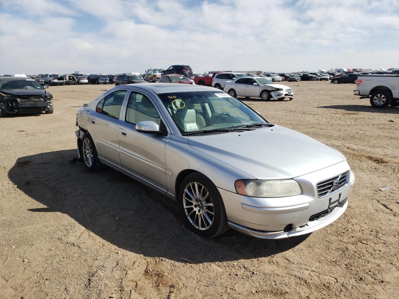 VOLVO S60 2.5T 2007 with VIN YV1RS592172636342 - Photo from auction