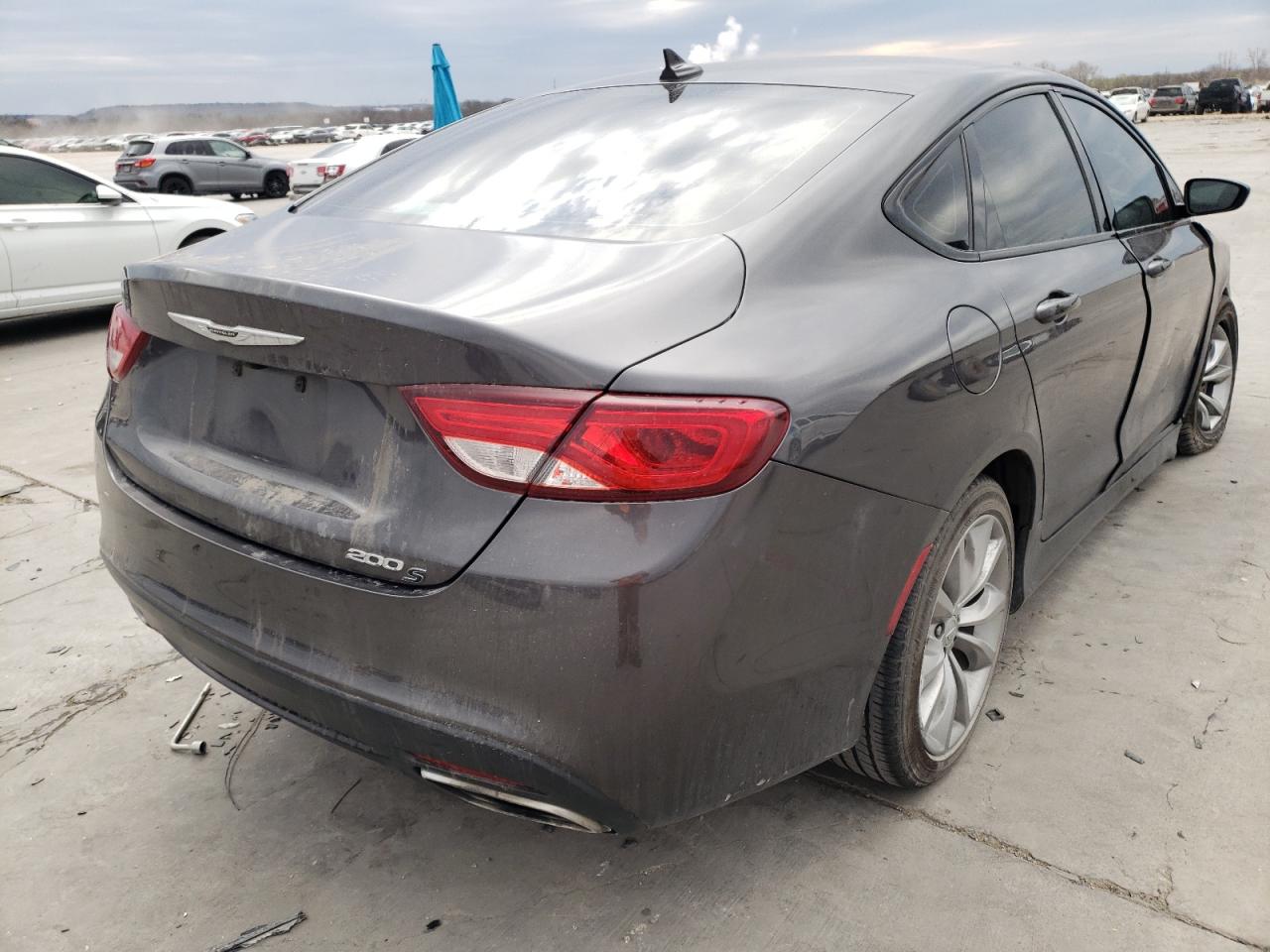 Photo 4 from auction – 2016 CHRYSLER 200 S with VIN 1C3CCCBB3GN161321