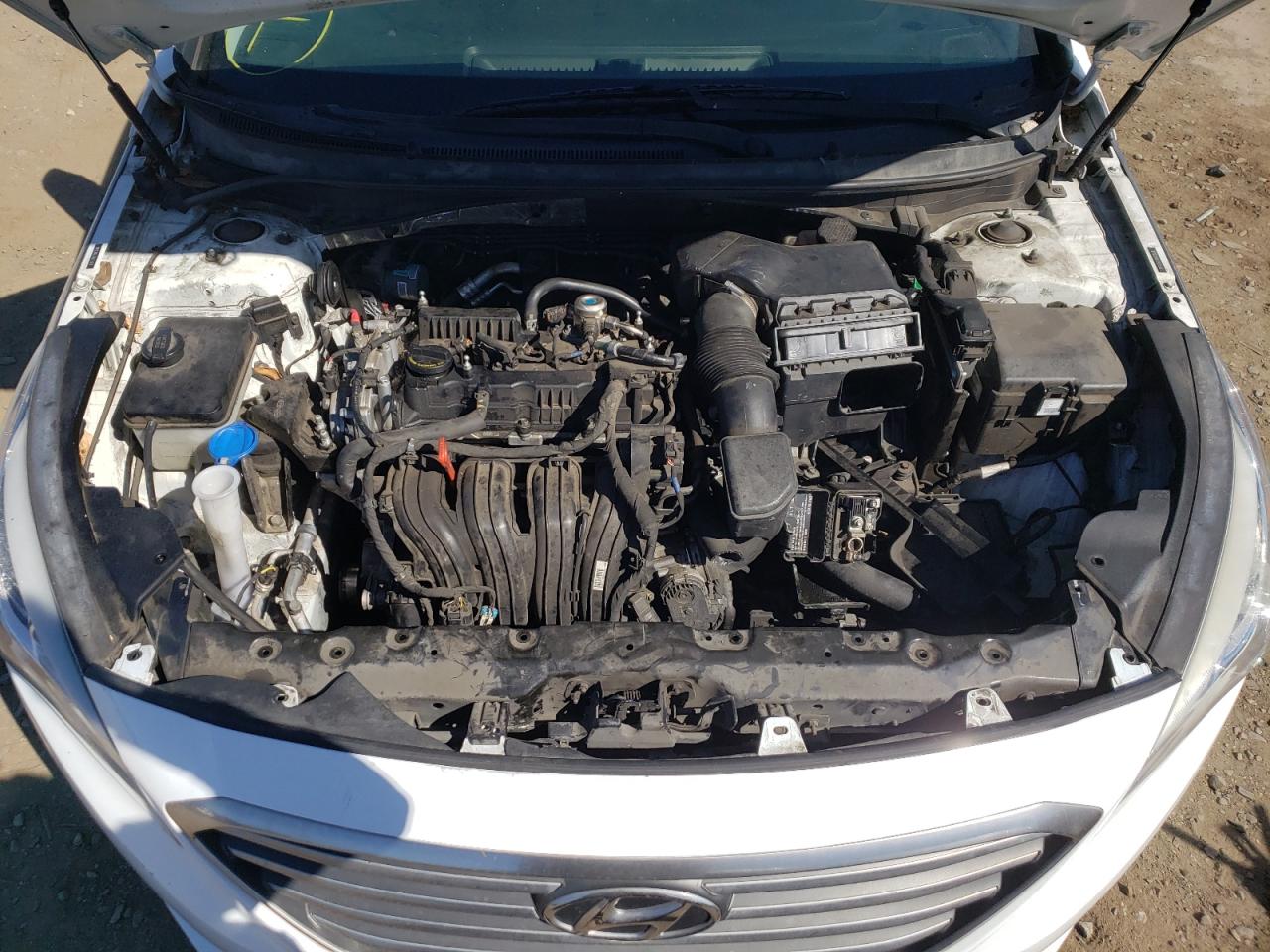 Photo 7 from auction – 2016 HYUNDAI SONATA SE with VIN 5NPE24AF1GH372938