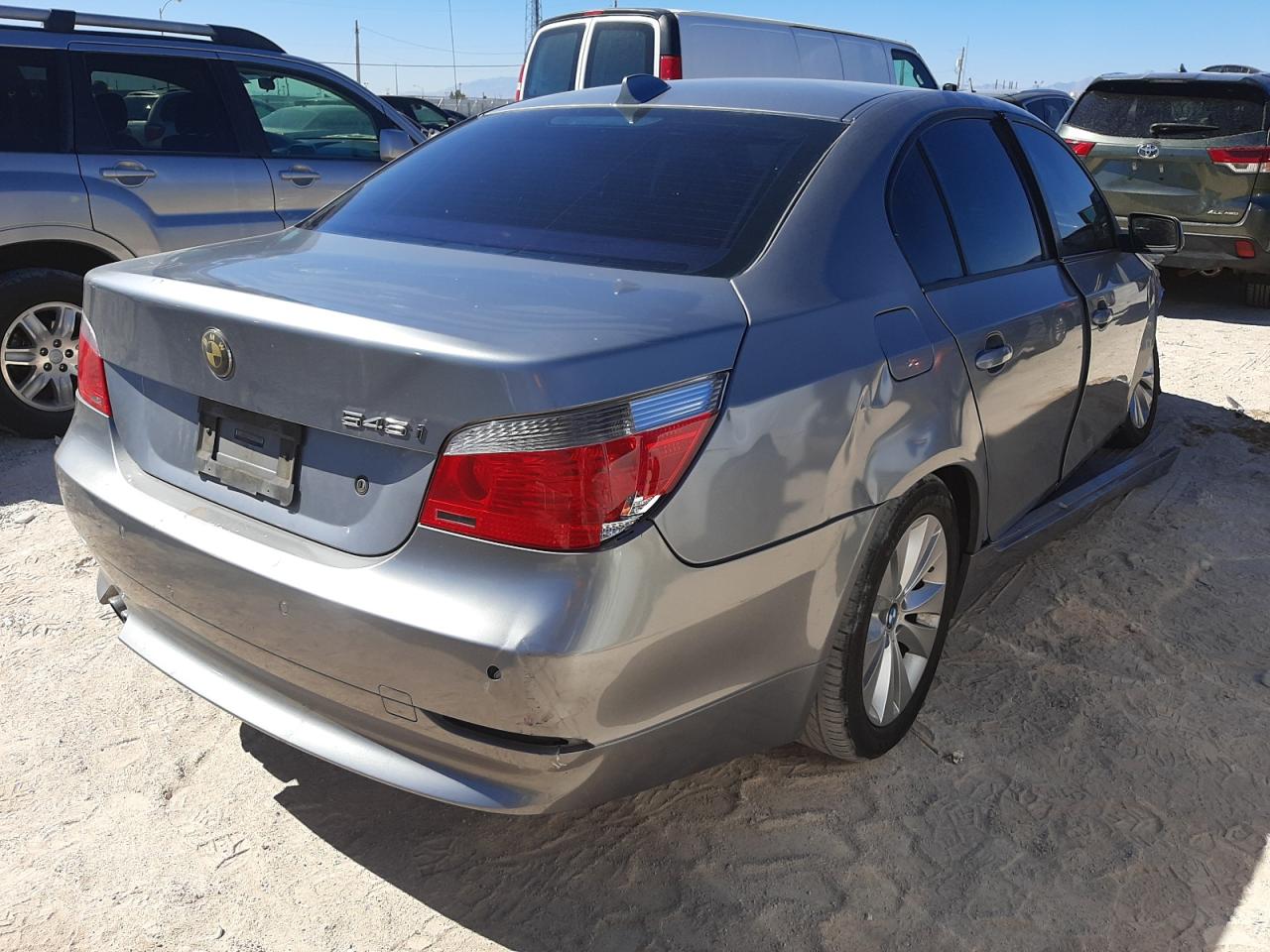 Photo 4 from auction – 2005 BMW 545 I with VIN WBANB33525CN63272