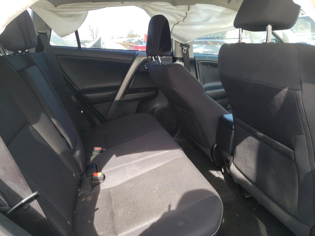 Photo 6 from auction – 2018 TOYOTA RAV4 ADVEN with VIN 2T3WFREV5JW409139