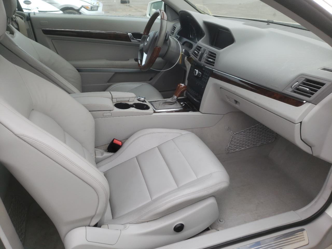 Photo 5 from auction – 2012 MERCEDES-BENZ E 350 with VIN WDDKK5KF6CF178228