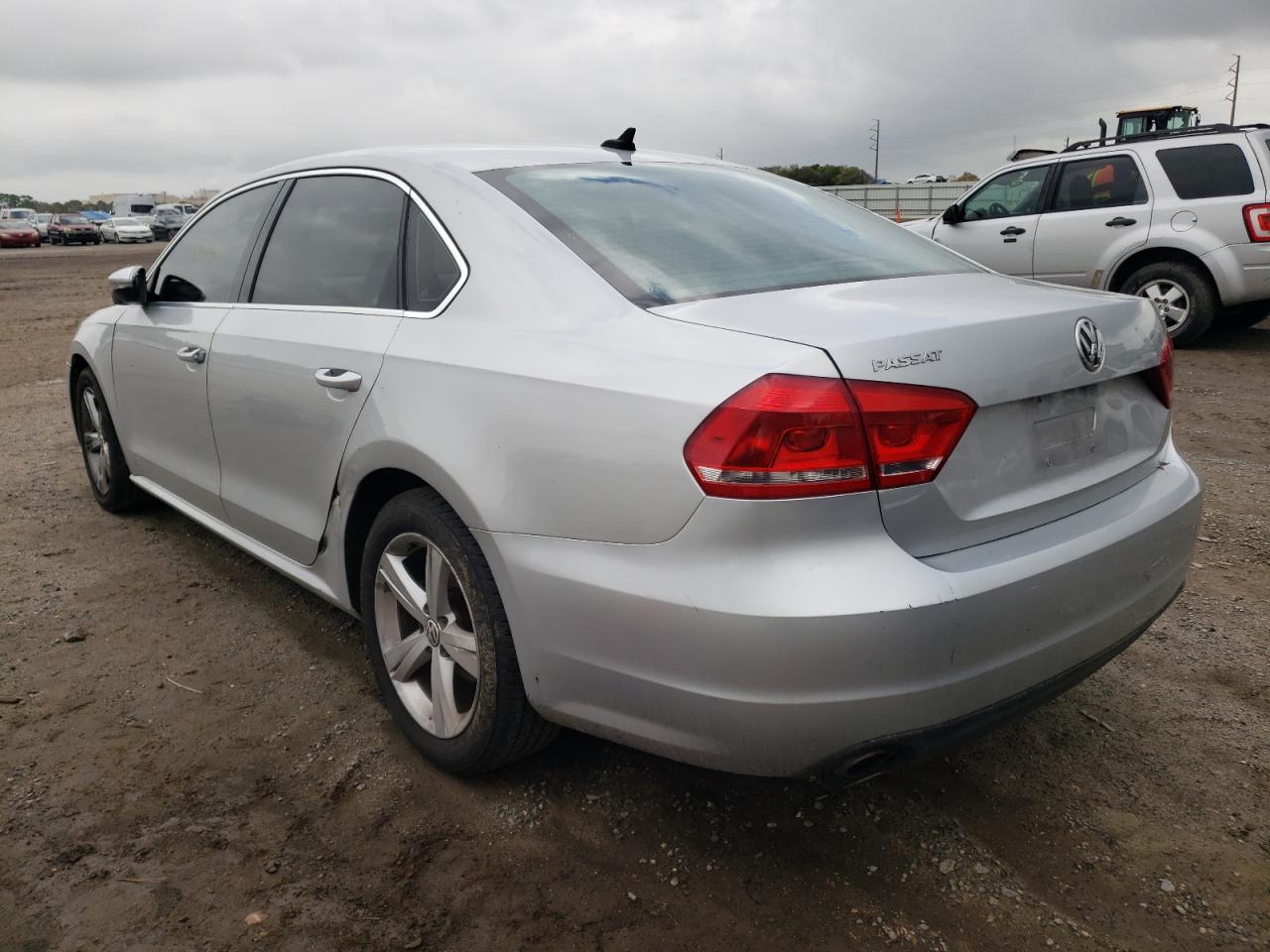 Photo 3 from auction – 2012 VOLKSWAGEN PASSAT SE with VIN 1VWBP7A35CC071877