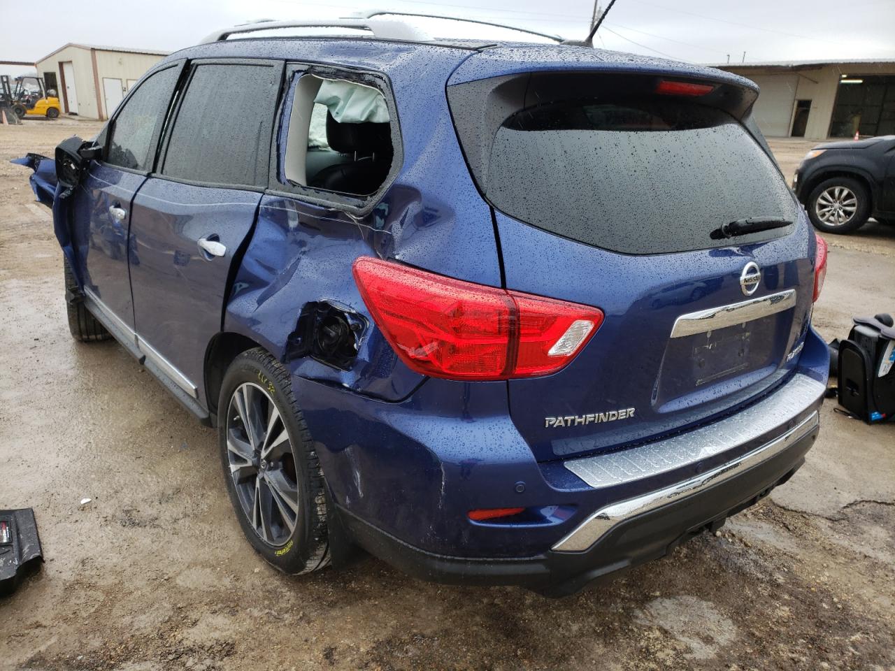 Photo 3 from auction – 2017 NISSAN PATHFINDER with VIN 5N1DR2MN5HC651901