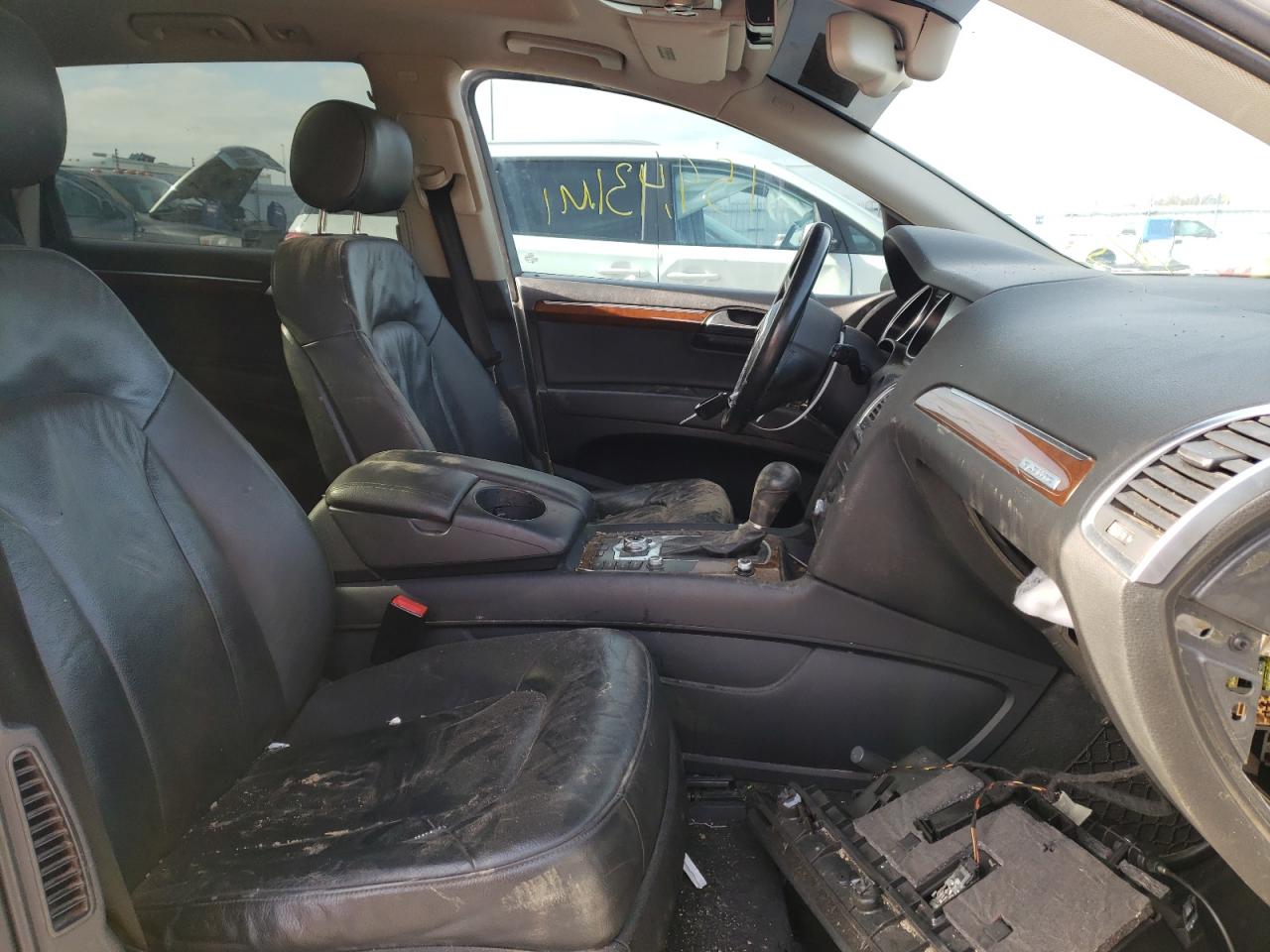 Photo 5 from auction – 2011 AUDI Q7 PREMIUM with VIN WA1LMAFE0BD005912