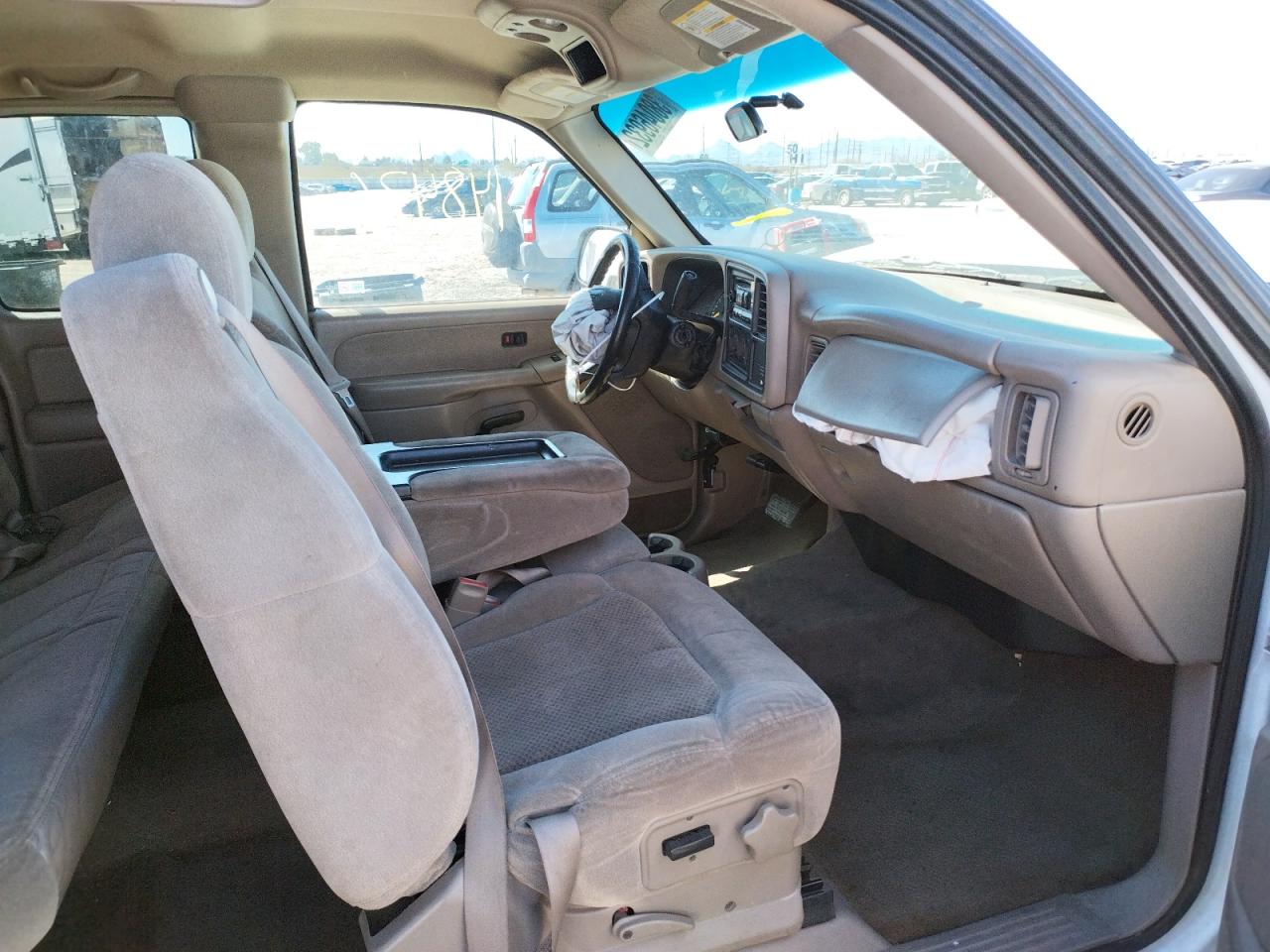 Photo 5 from auction – 2001 CHEVROLET SILVERADO with VIN 2GCEC19T611192630