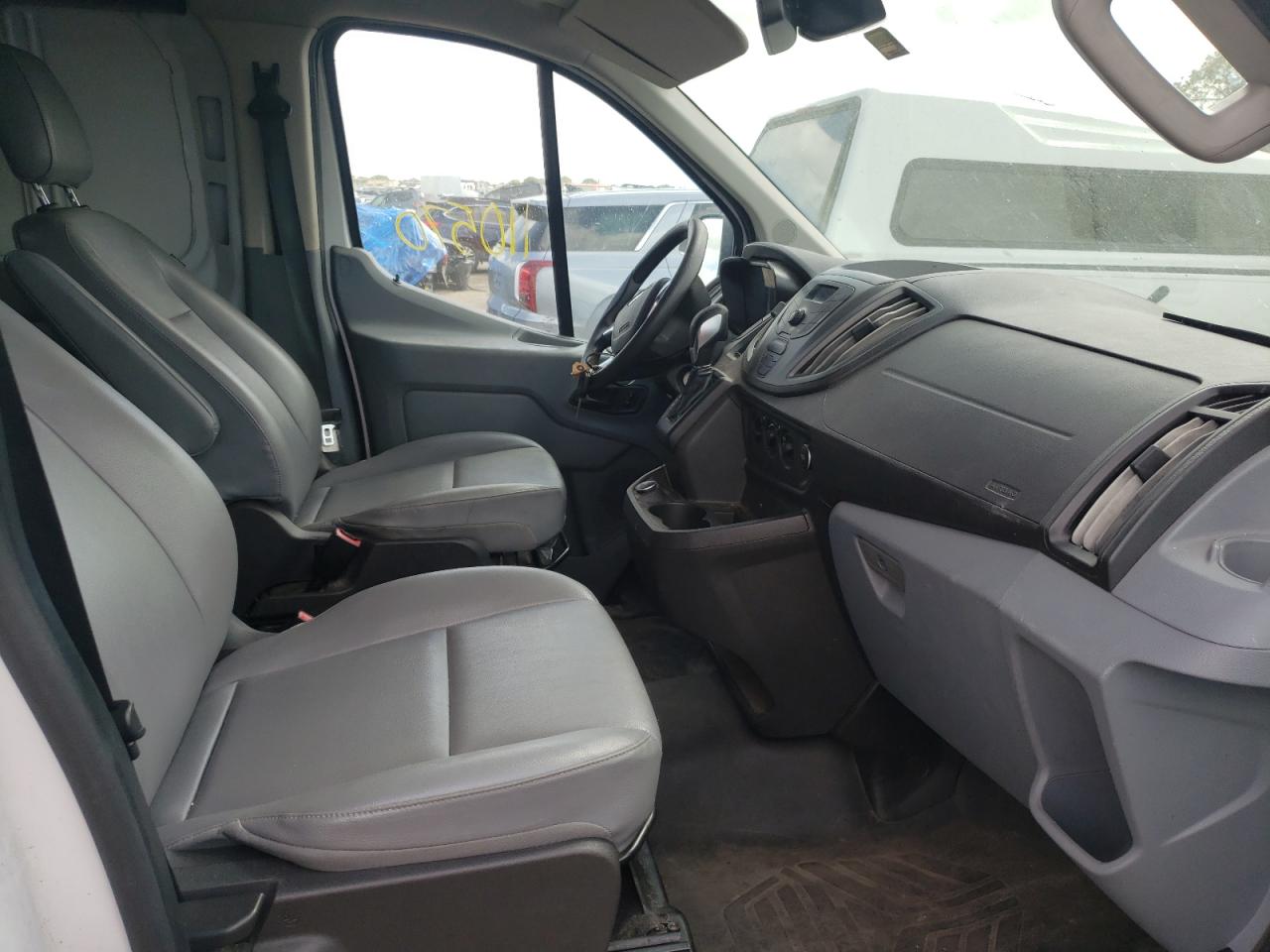 Photo 5 from auction – 2018 FORD TRANSIT T- with VIN 1FTBW2YV6JKB27862