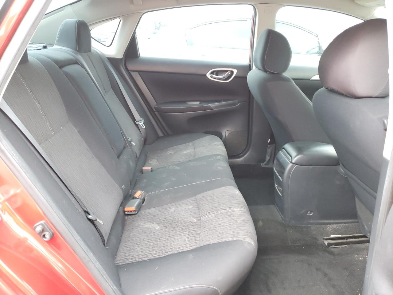 Photo 6 from auction – 2015 NISSAN SENTRA S with VIN 3N1AB7AP0FL676322