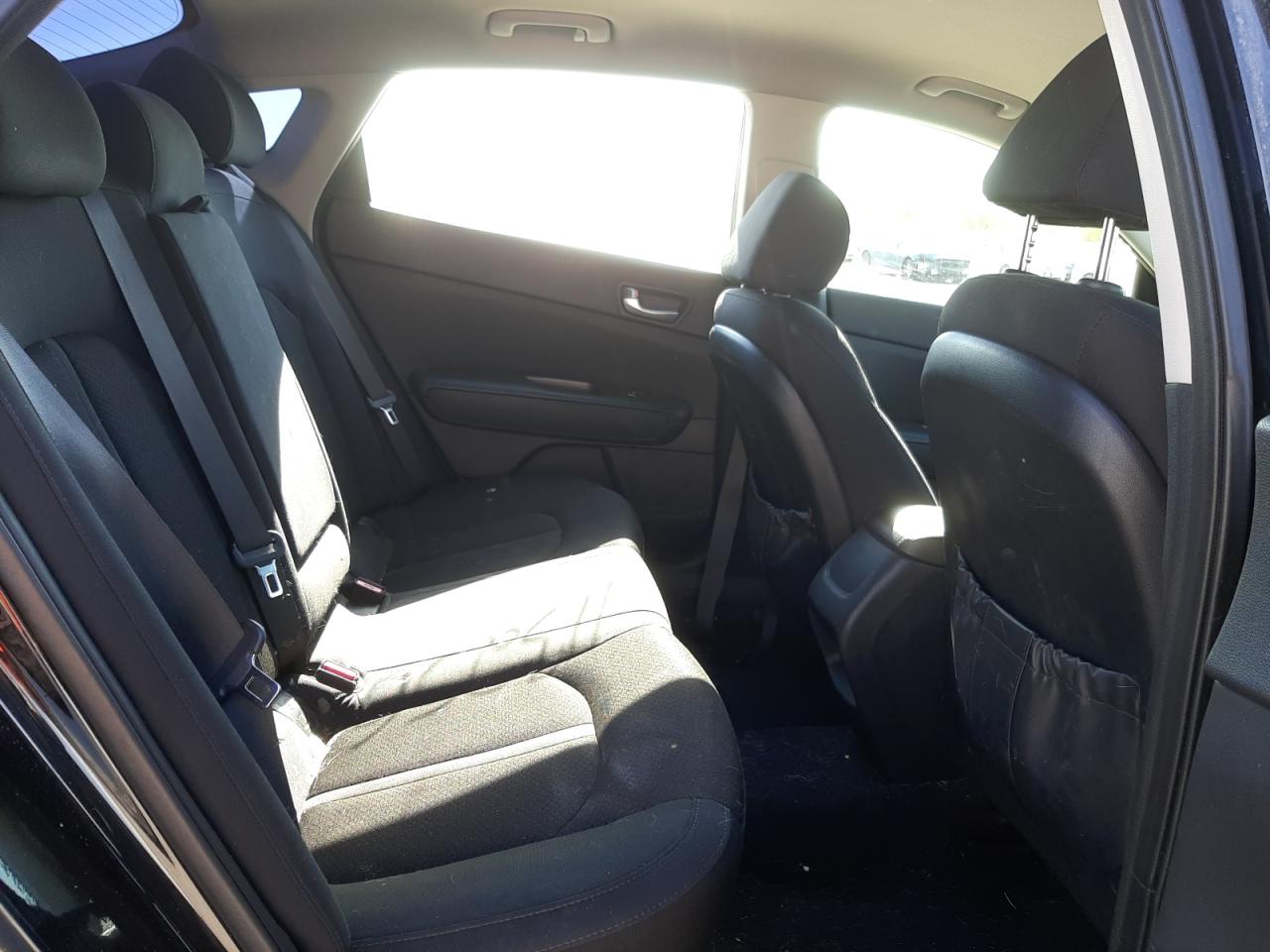 Photo 6 from auction – 2016 KIA OPTIMA LX with VIN 5XXGT4L39GG059852