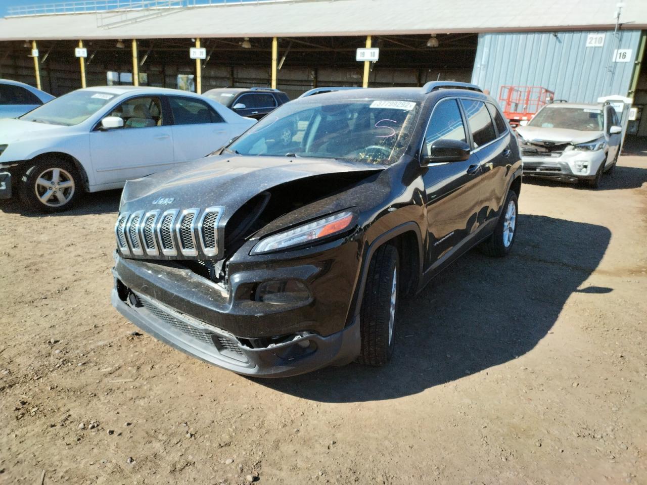 Photo 2 from auction – 2018 JEEP CHEROKEE L with VIN 1C4PJLCB2JD536811
