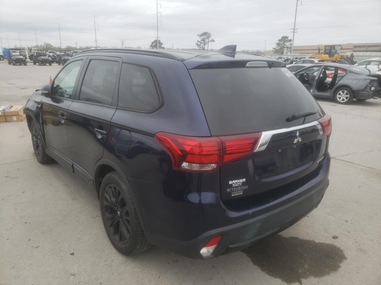 Photo 3 from auction – 2018 MITSUBISHI OUTLANDER with VIN JA4AD3A36JZ069754