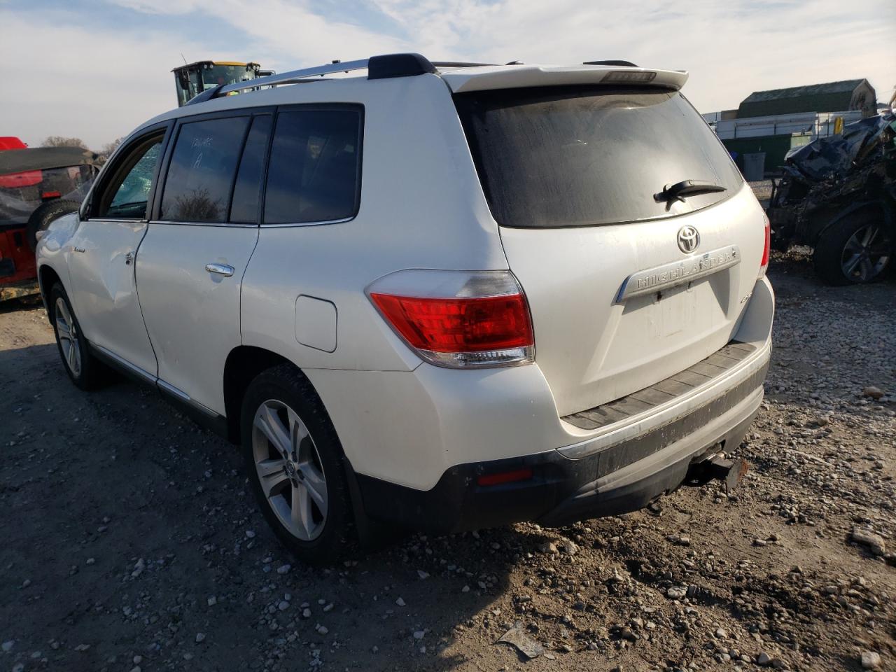 Photo 3 from auction – 2013 TOYOTA HIGHLANDER with VIN 5TDDK3EH5DS257928