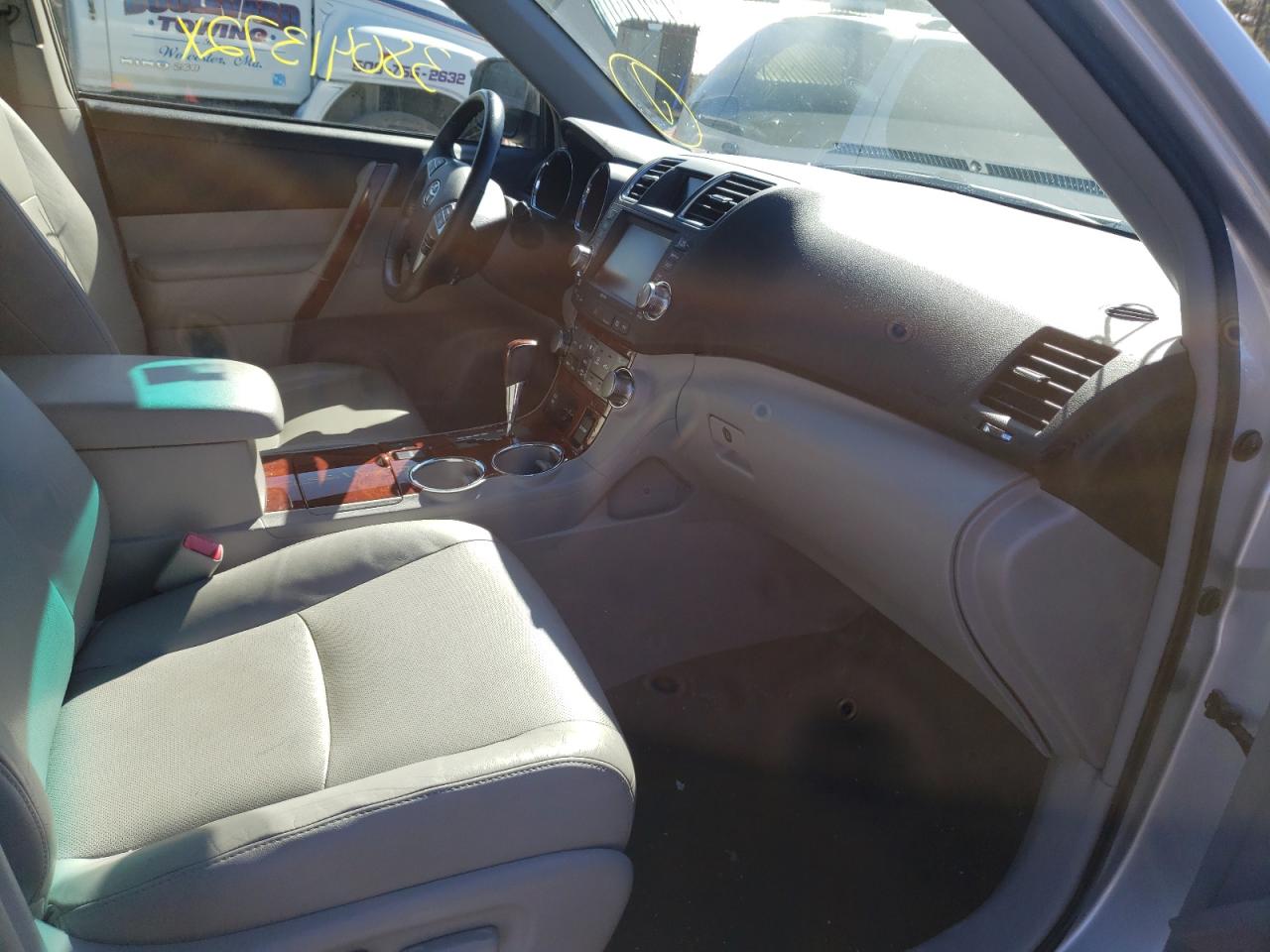Photo 5 from auction – 2012 TOYOTA HIGHLANDER with VIN JTEDC3EH7C2006178
