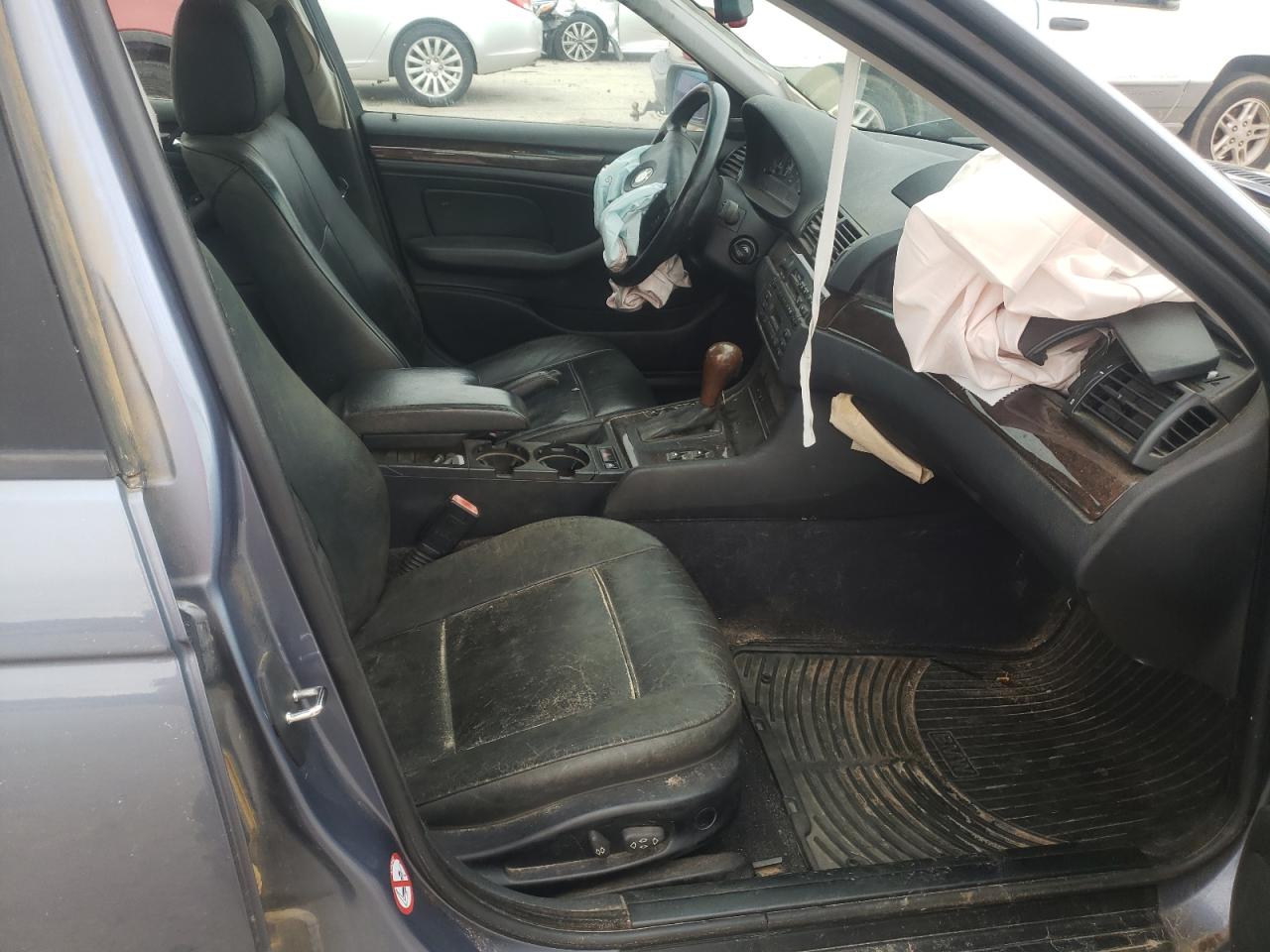 Photo 5 from auction – 2001 BMW 325 I with VIN WBAAV33451EE77517