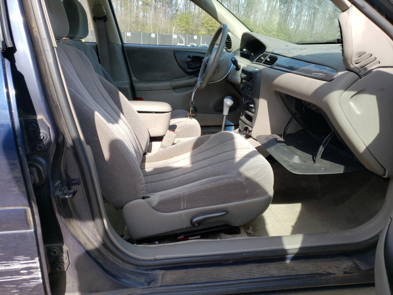 Photo 5 from auction – 2001 CHEVROLET MALIBU with VIN 1G1ND52J116117123