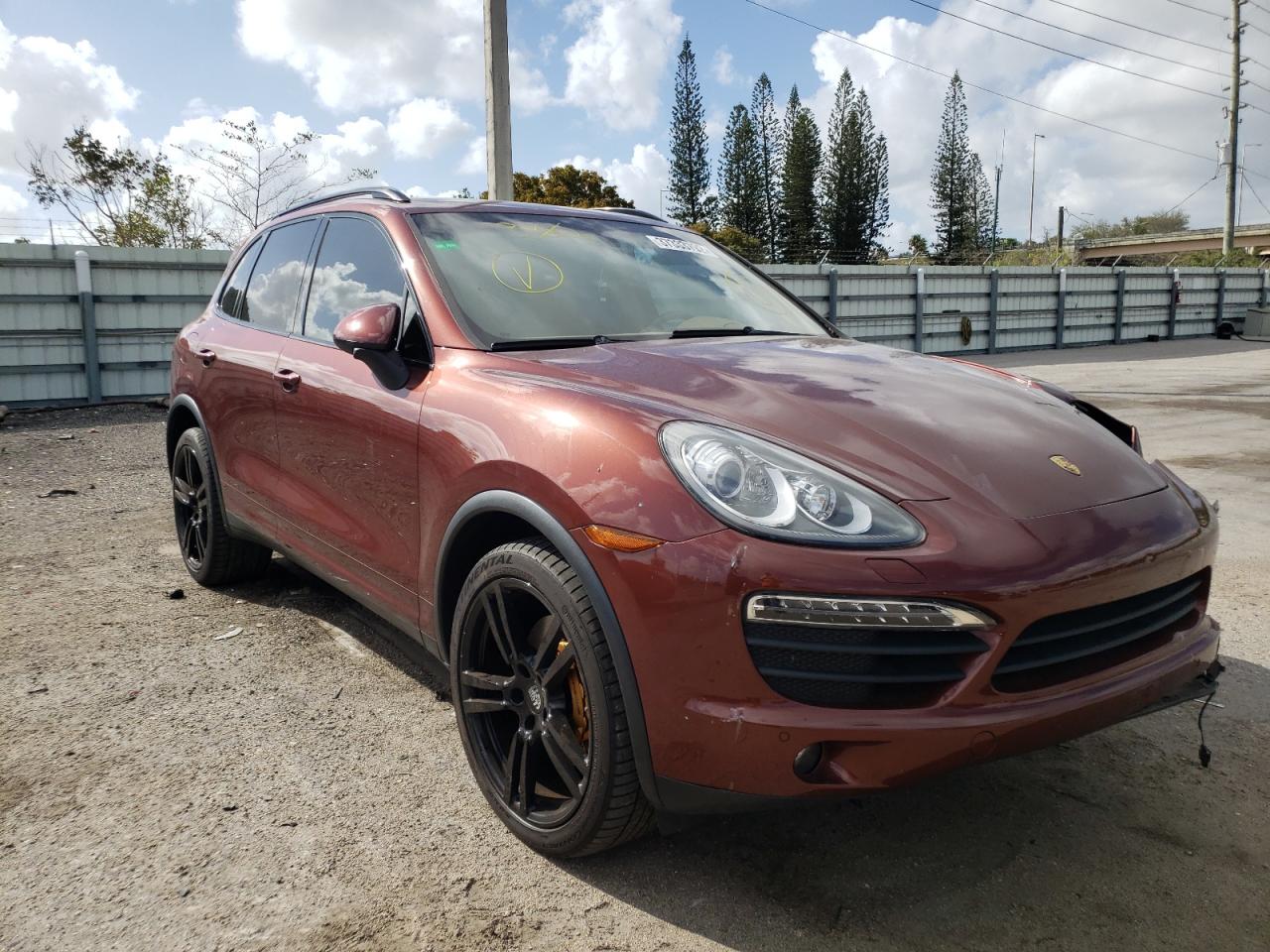 PORSCHE CAYENNE S 2012 with VIN WP1AB2A29CLA40296 - Photo from auction