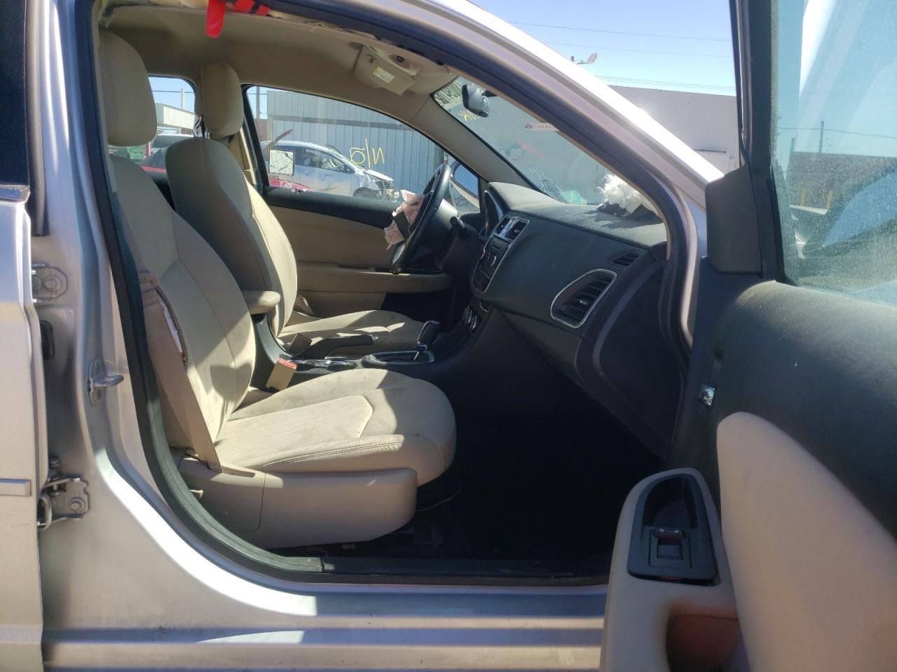 Photo 5 from auction – 2012 CHRYSLER 200 TOURIN with VIN 1C3CCBBB7CN199901