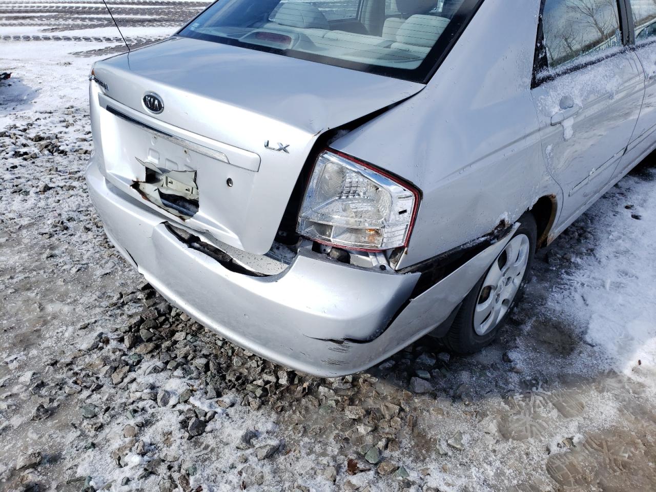 Photo 9 from auction – 2007 KIA SPECTRA EX with VIN KNAFE121875387737