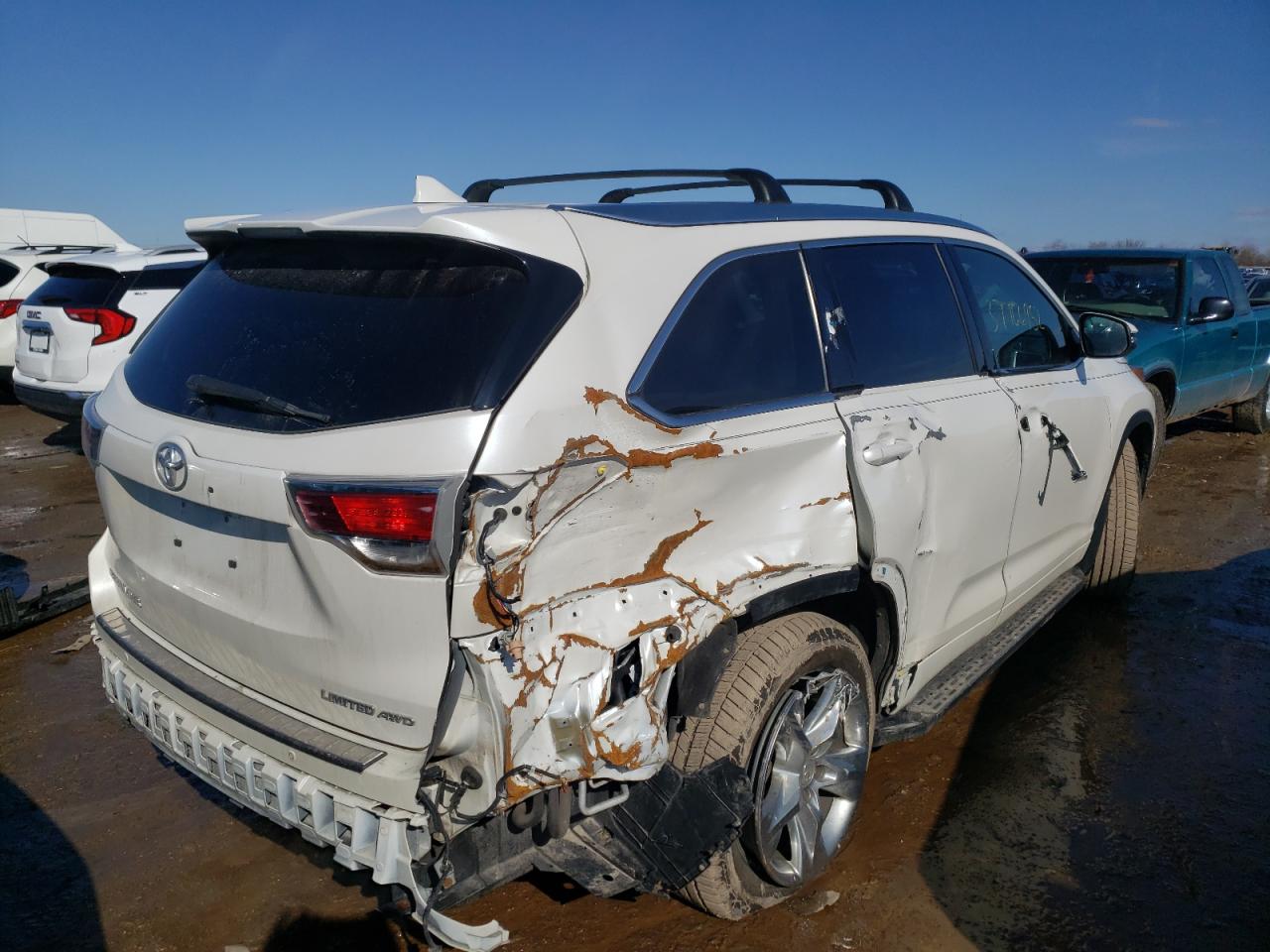 Photo 4 from auction – 2015 TOYOTA HIGHLANDER with VIN 5TDDKRFH4FS087291