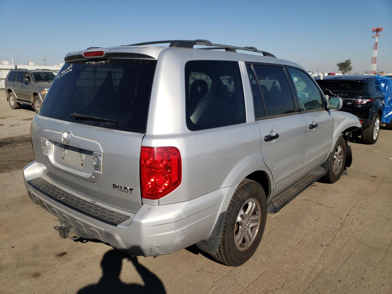 Photo 4 from auction – 2003 HONDA PILOT EXL with VIN 2HKYF18613H511935