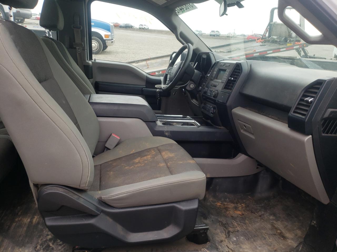 Photo 5 from auction – 2016 FORD F150 SUPER with VIN 1FTEX1EP6GFB90939