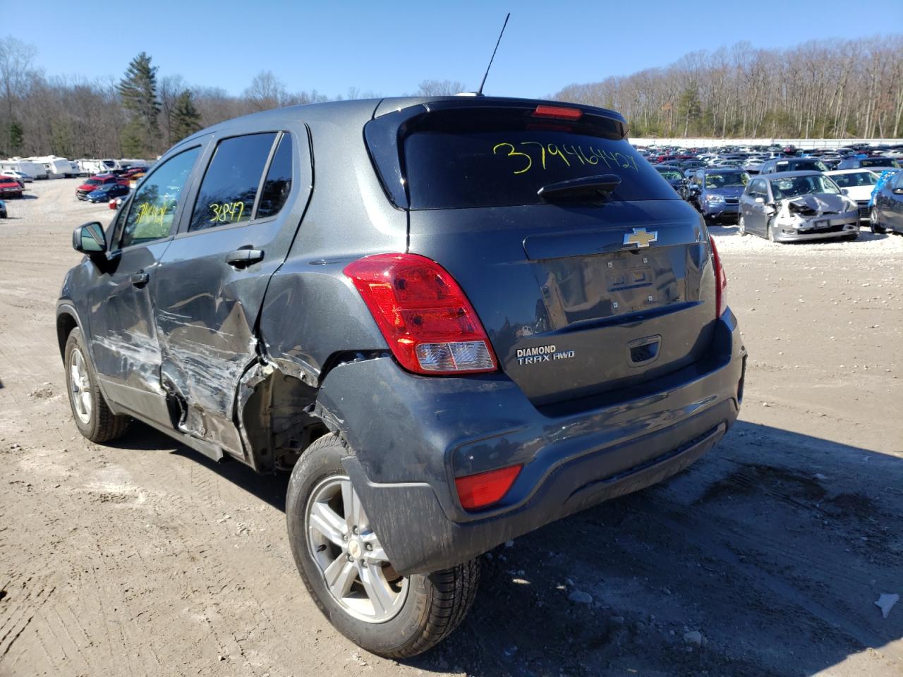 Photo 3 from auction – 2019 CHEVROLET TRAX LS with VIN 3GNCJNSB2KL295461