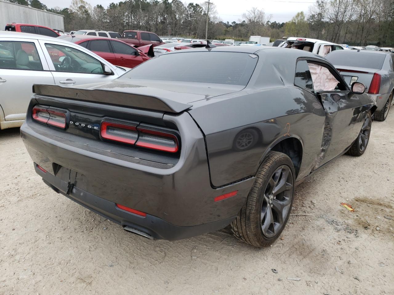 Photo 4 from auction – 2018 DODGE CHALLENGER with VIN 2C3CDZAG8JH229450