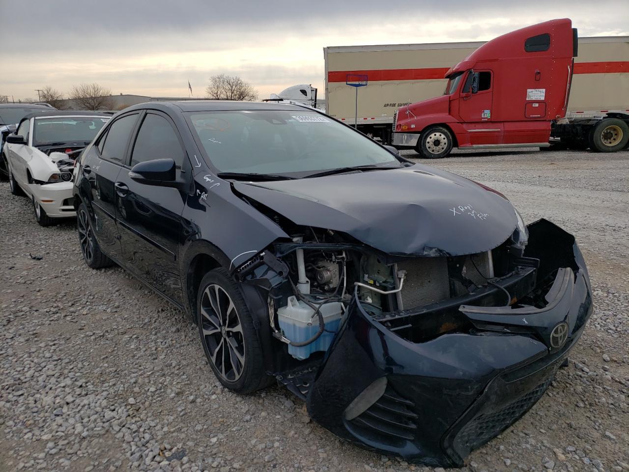TOYOTA COROLLA L 2018 with VIN 5YFBURHE0JP786505 - Photo from auction