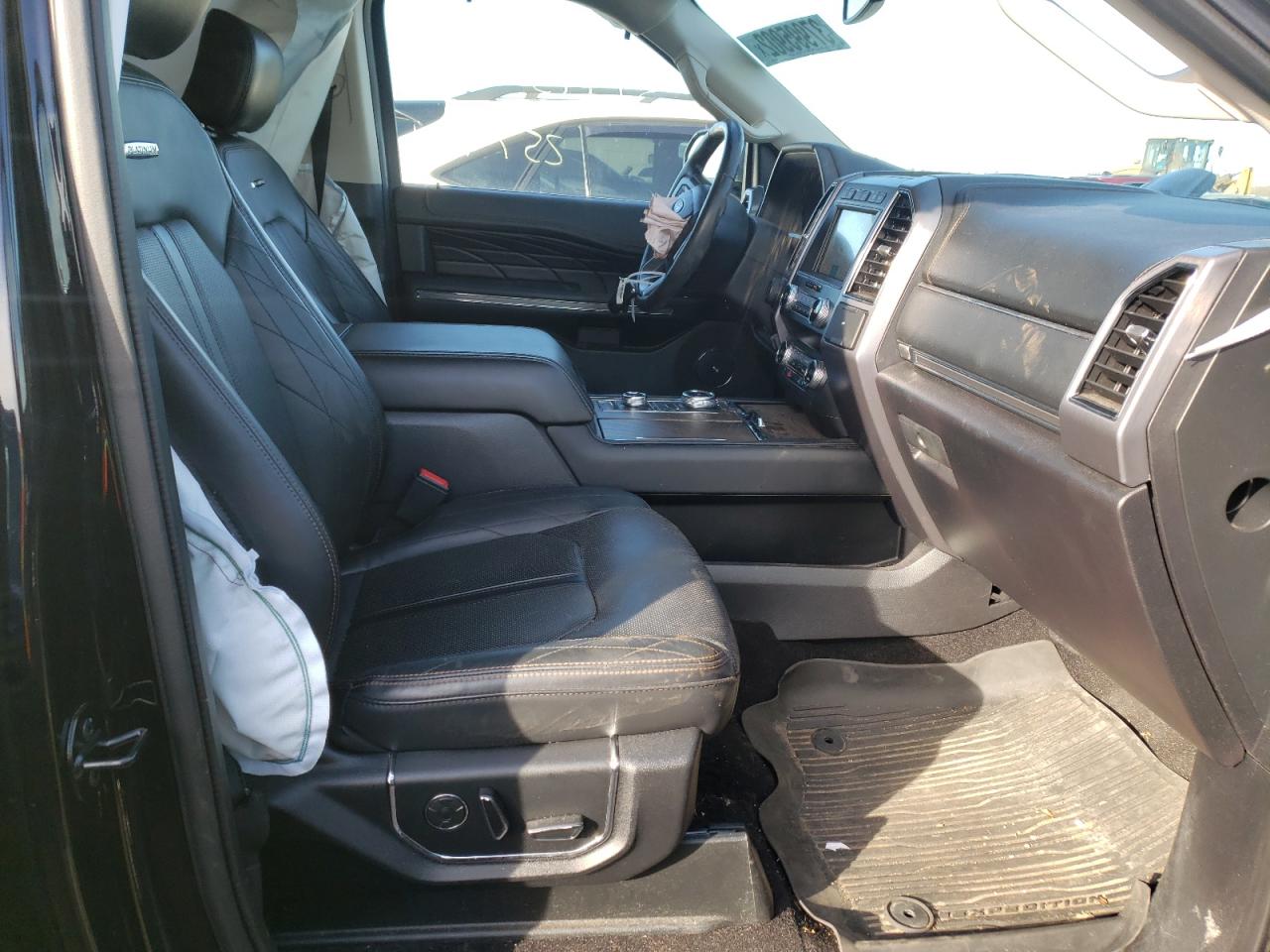 Photo 5 from auction – 2019 FORD EXPEDITION with VIN 1FMJU1MT9KEA37696