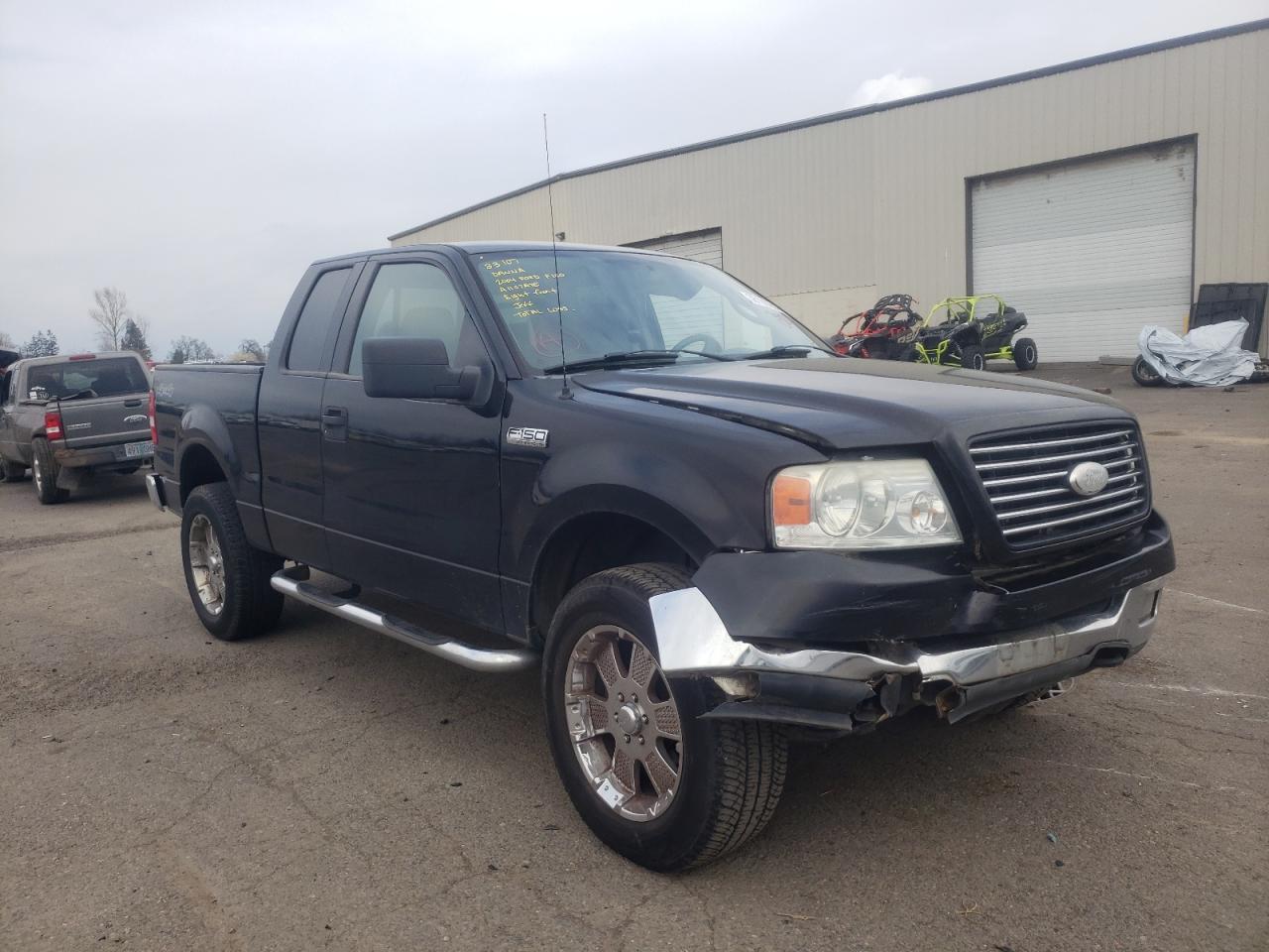 FORD F150 2004 مع رقم تعريف المركبة 1FTPX14564KD56372 - صورة من المزاد