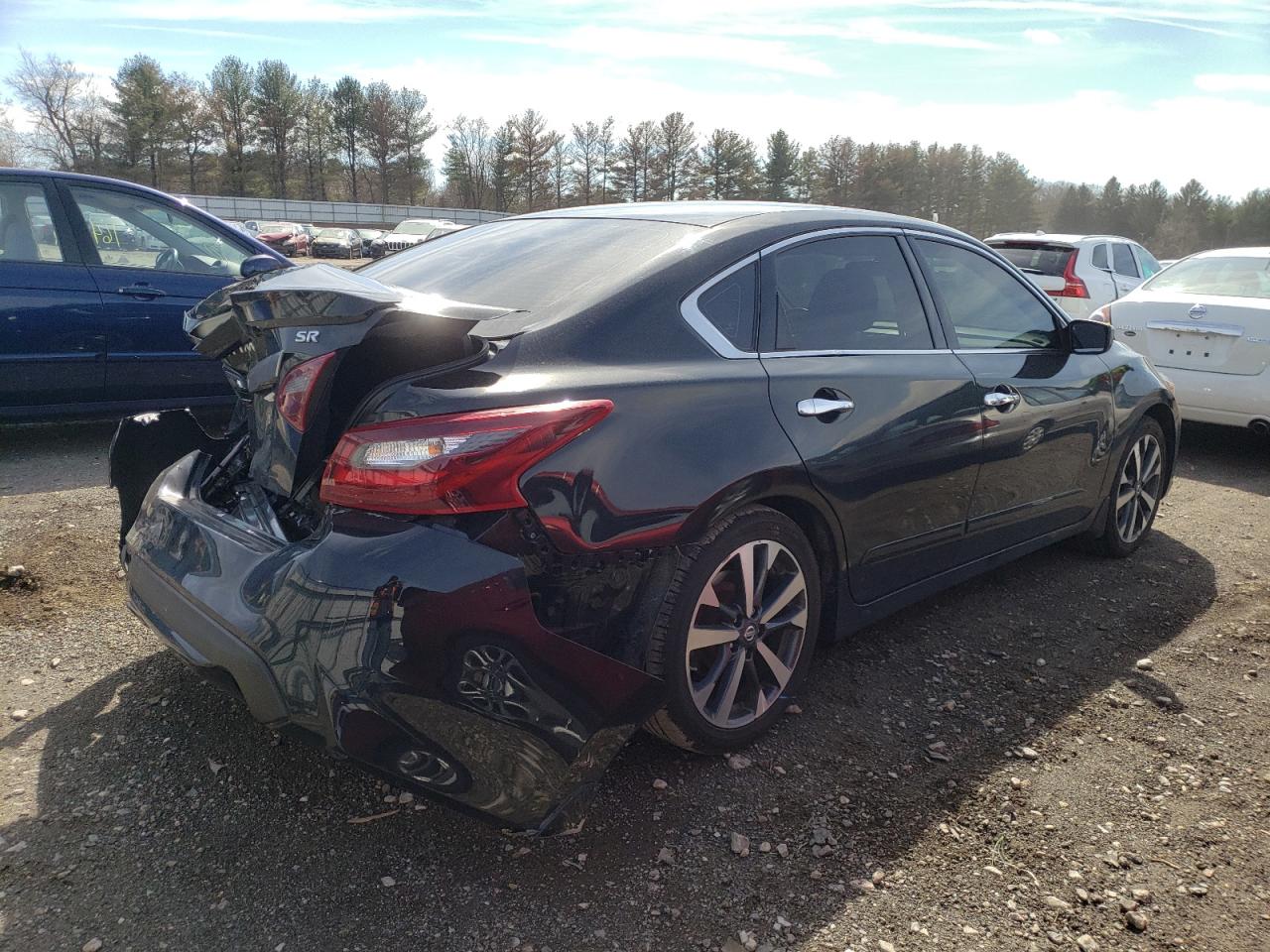 Photo 4 from auction – 2017 NISSAN ALTIMA 2.5 with VIN 1N4AL3AP7HC472334