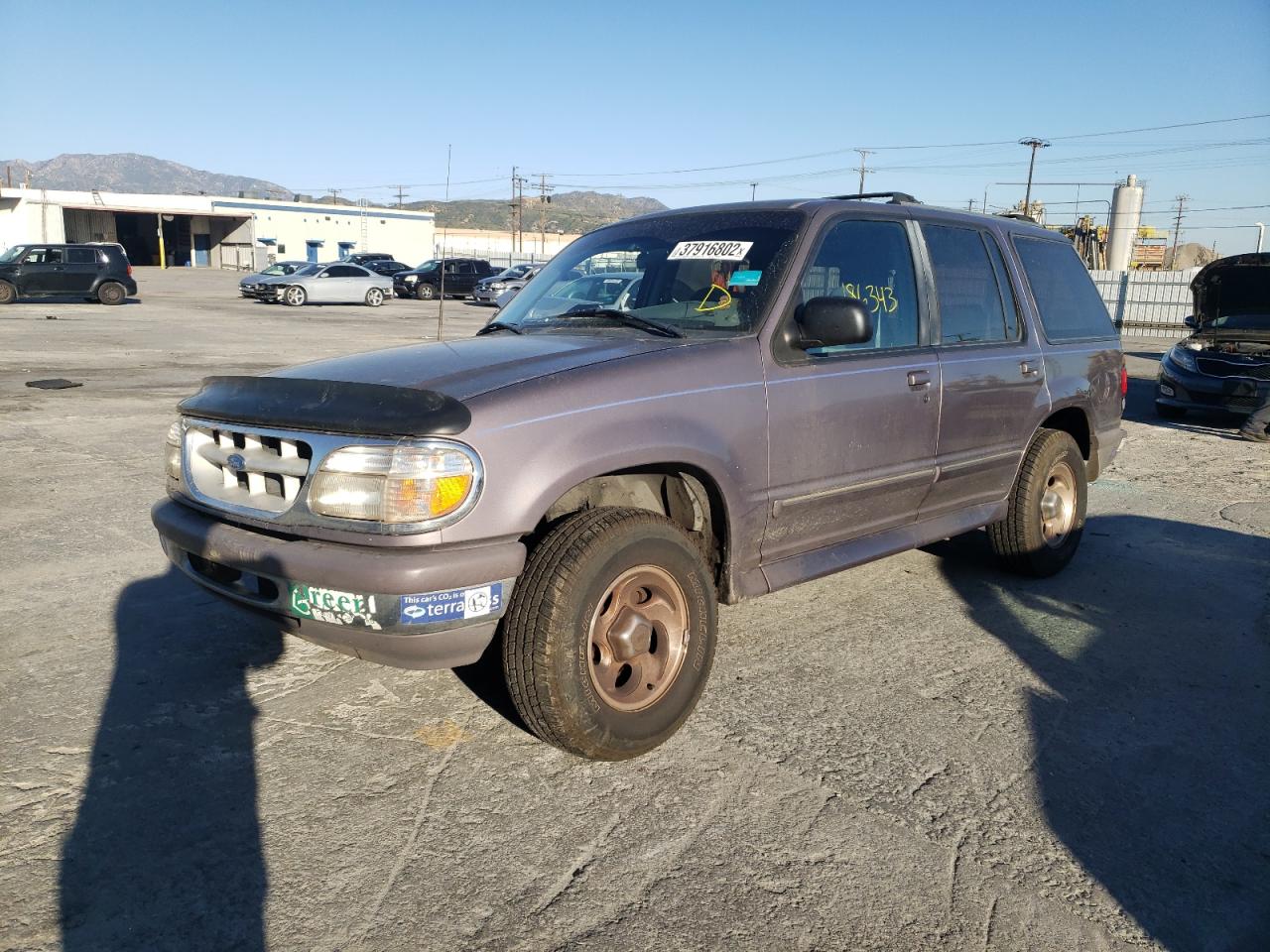 Photo 2 from auction – 1996 FORD EXPLORER with VIN 1FMDU34X2TZB36009