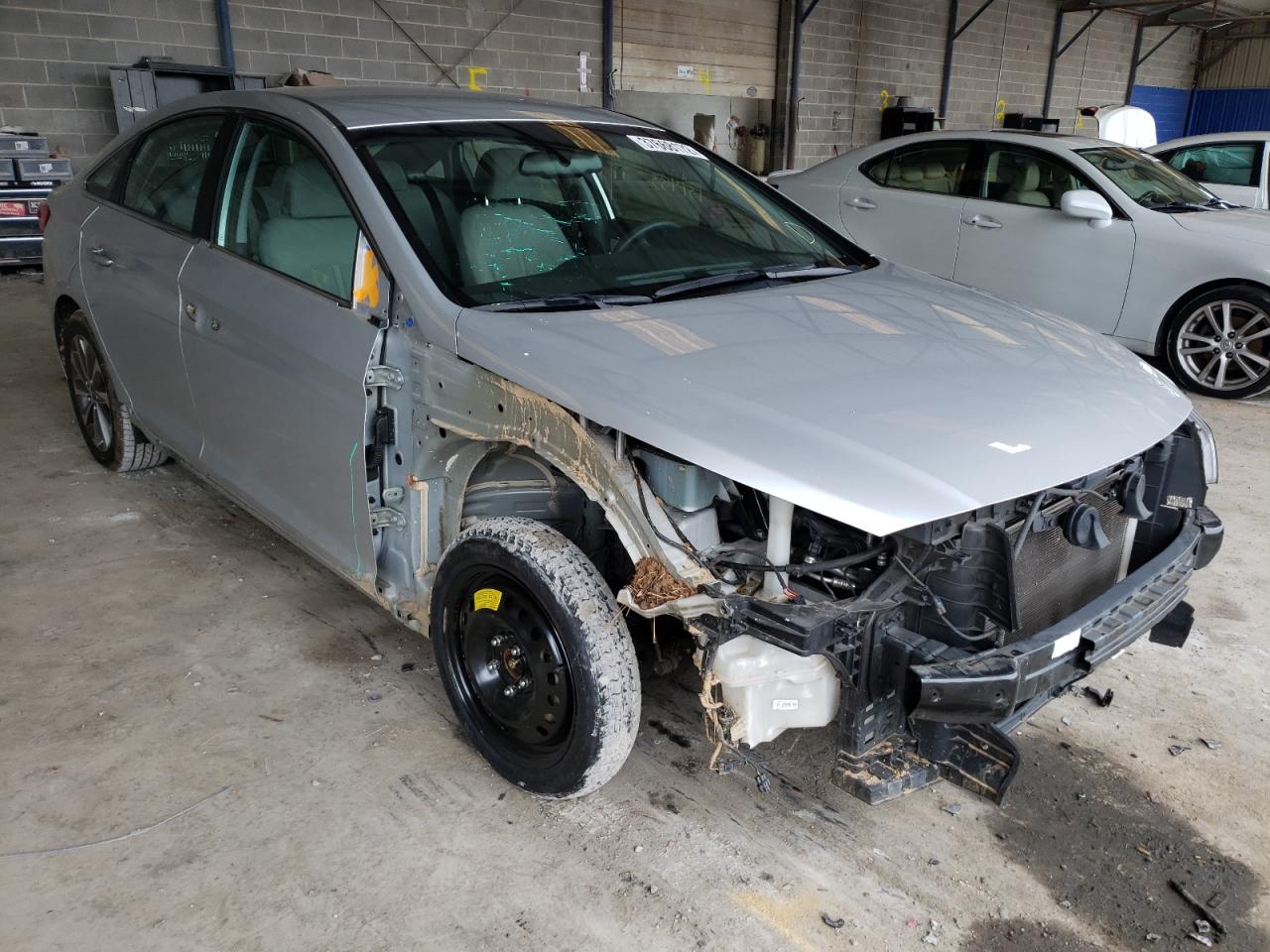 HYUNDAI SONATA SPO 2015 with VIN 5NPE34AF8FH027322 - Photo from auction