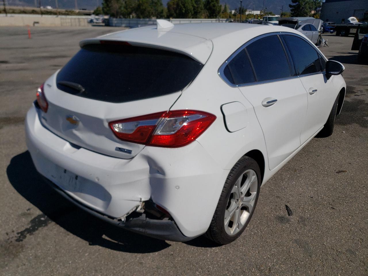 Photo 4 from auction – 2017 CHEVROLET CRUZE PREM with VIN 3G1BF6SM7HS508277