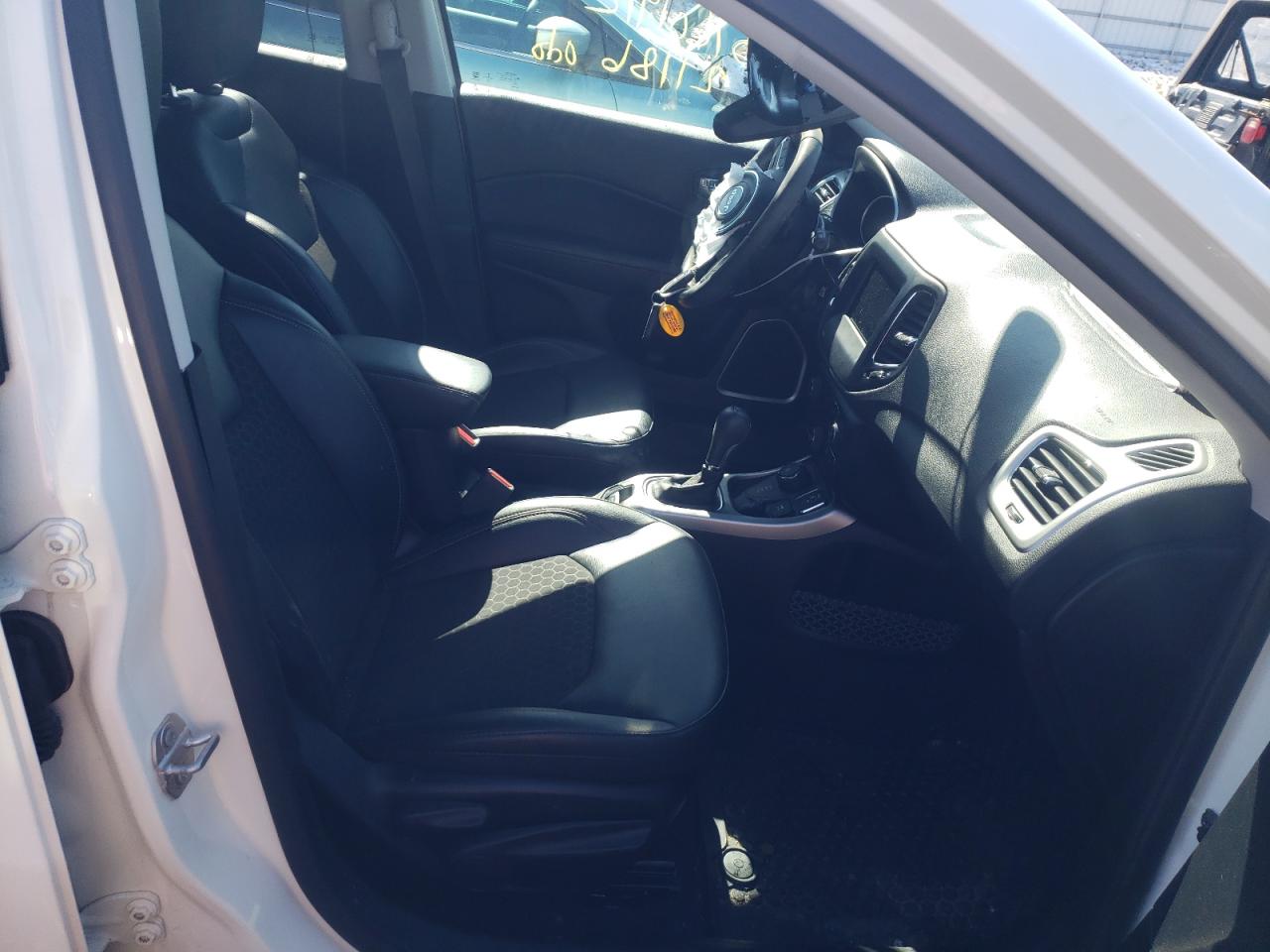 Photo 5 from auction – 2021 JEEP COMPASS LA with VIN 3C4NJDBB1MT501450