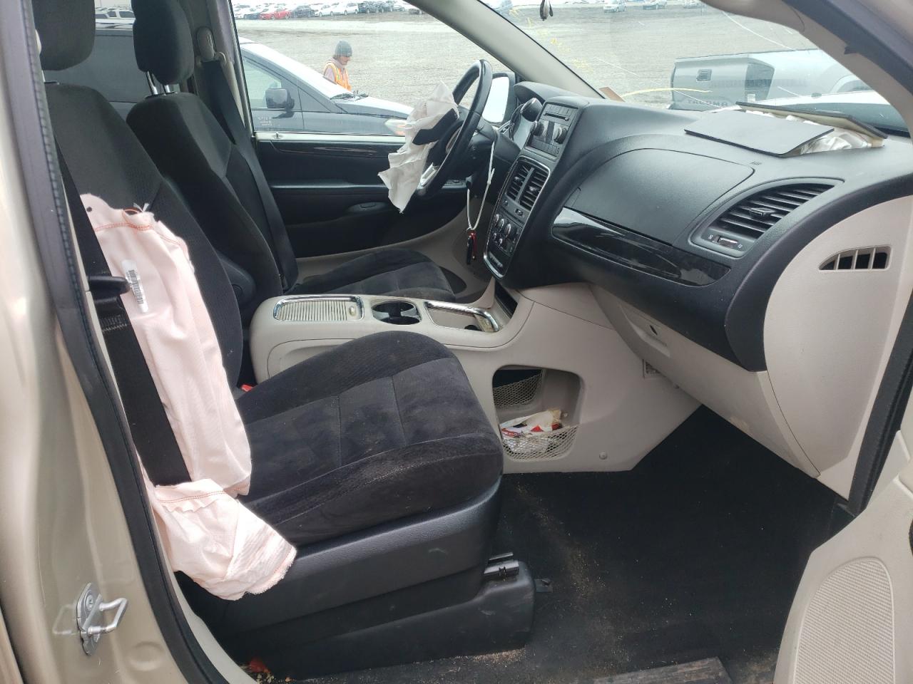 Photo 5 from auction – 2014 DODGE GRAND CARA with VIN 2C4RDGCG8ER341463