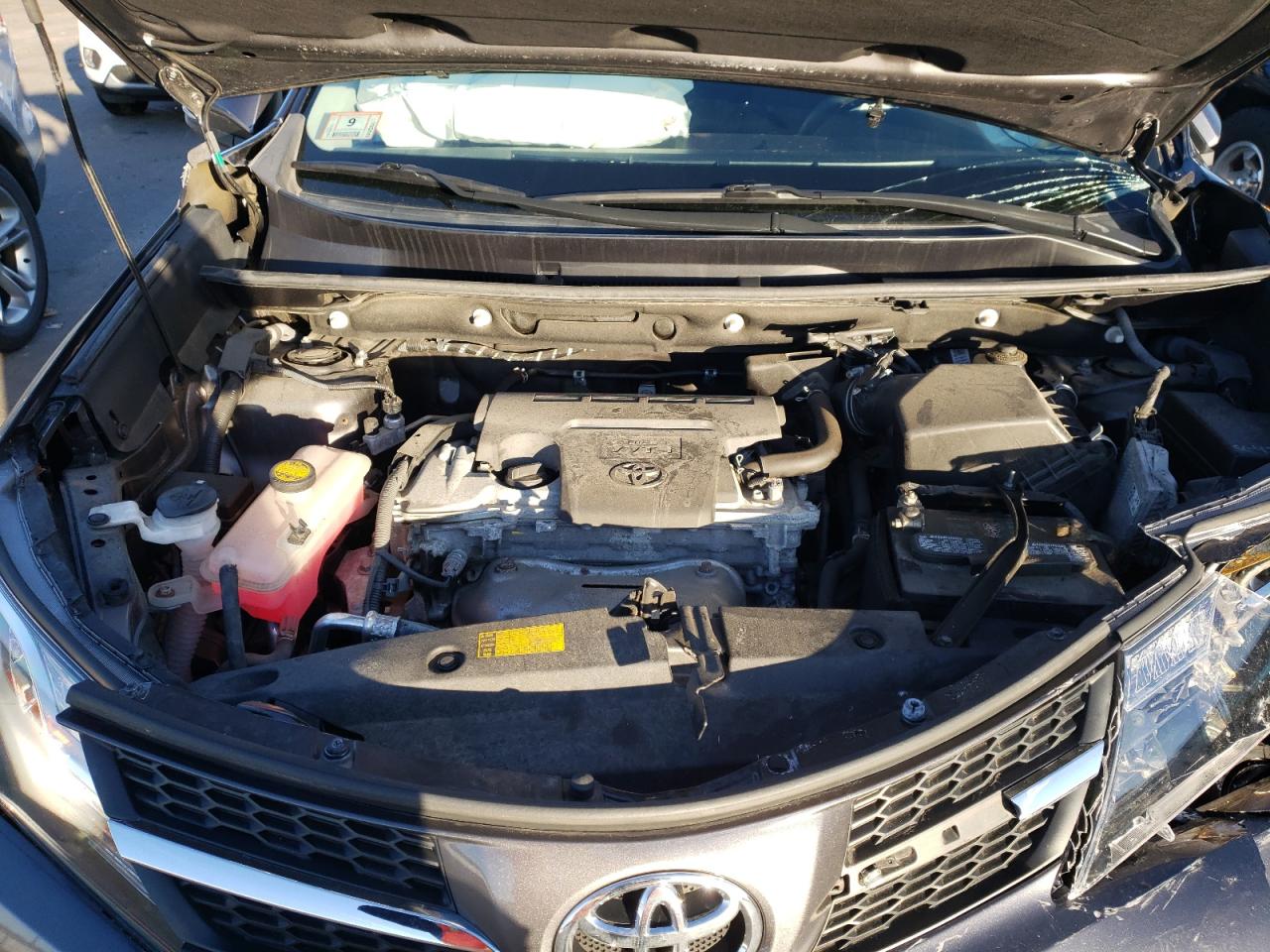Photo 7 from auction – 2014 TOYOTA RAV4 XLE with VIN 2T3RFREV6EW225458