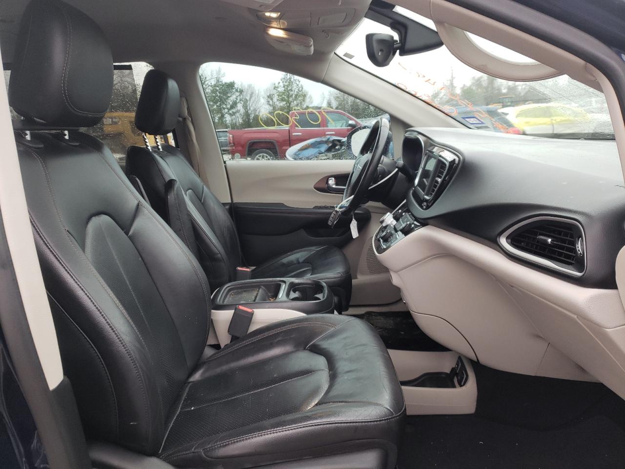 Photo 5 from auction – 2019 CHRYSLER PACIFICA T with VIN 2C4RC1BG9KR539546