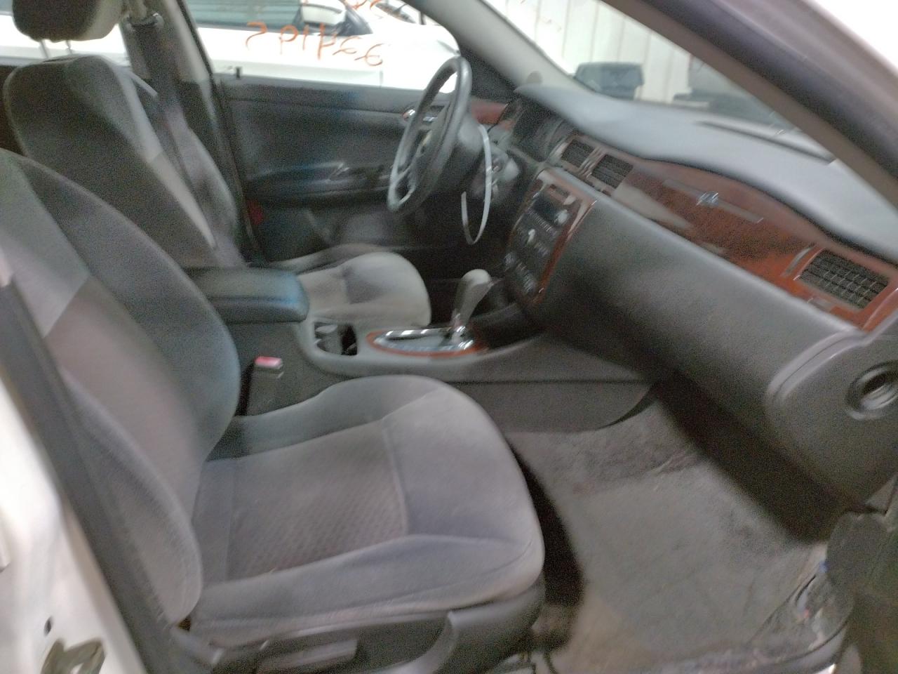 Photo 5 from auction – 2009 CHEVROLET IMPALA 1LT with VIN 2G1WT57N191143694