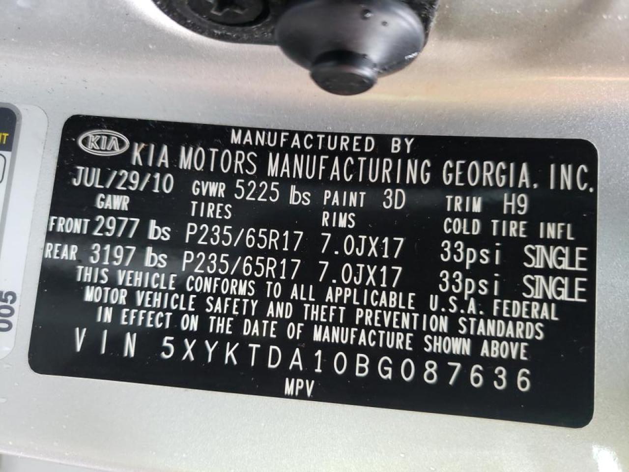 Photo 10 from auction – 2011 KIA SORENTO BA with VIN 5XYKTDA10BG087636