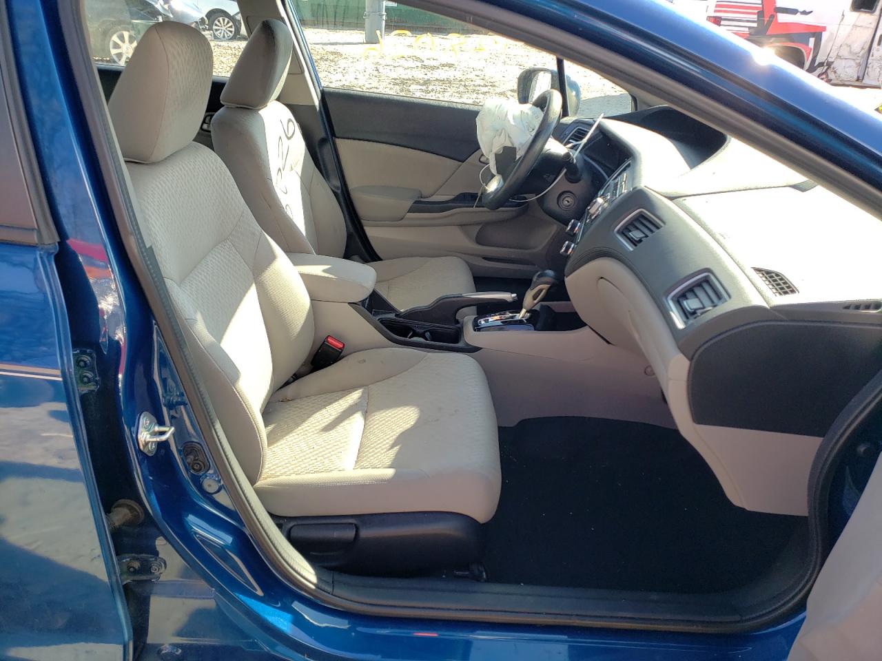 Photo 5 from auction – 2015 HONDA CIVIC LX with VIN 19XFB2F52FE064558