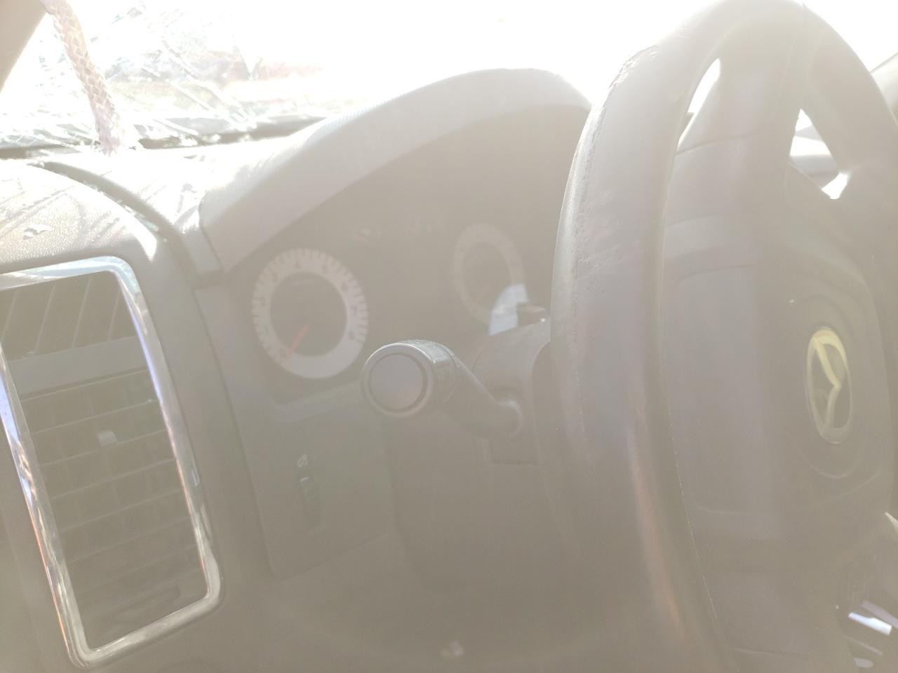Photo 8 from auction – 2008 MAZDA TRIBUTE I with VIN 4F2CZ02ZX8KM30536