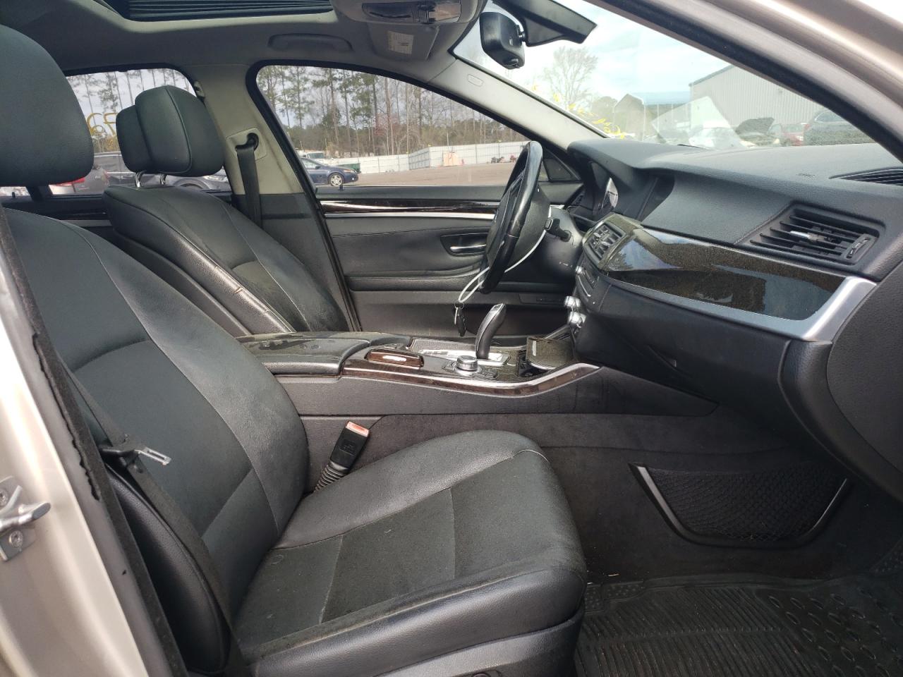 Photo 5 from auction – 2011 BMW 528 I with VIN WBAFR1C51BC749160