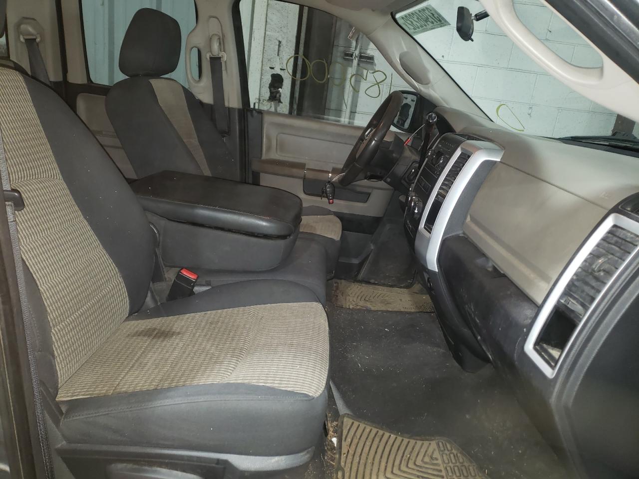 Photo 5 from auction – 2009 DODGE RAM 1500 with VIN 1D3HV18P49S804452